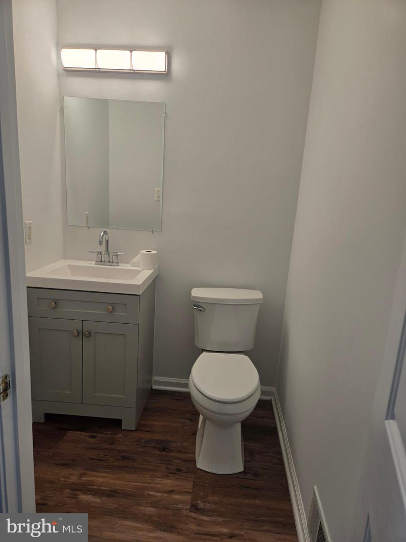 6632 Granville Ct Property Photo 25