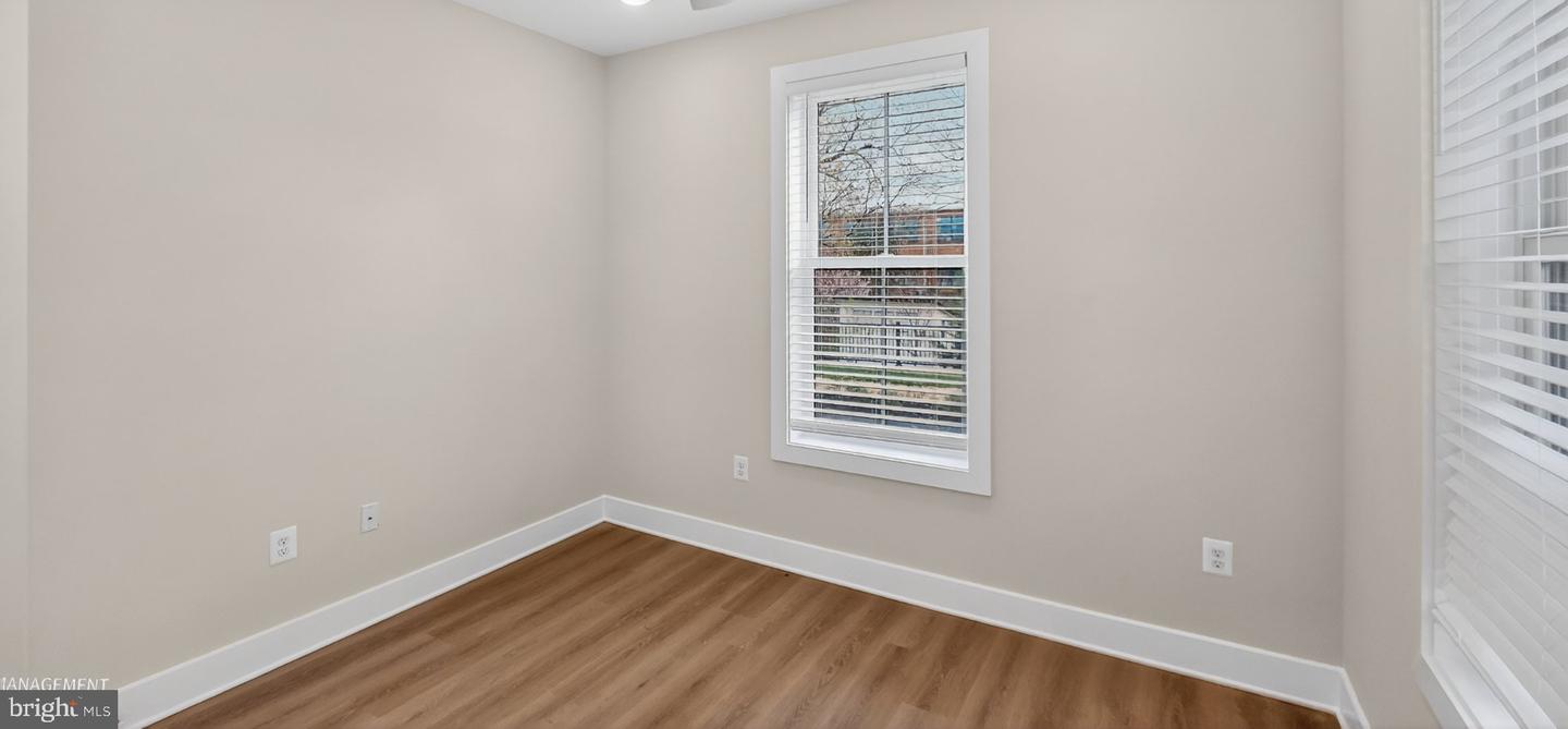 426 Chapel Aly #8 Property Photo 12