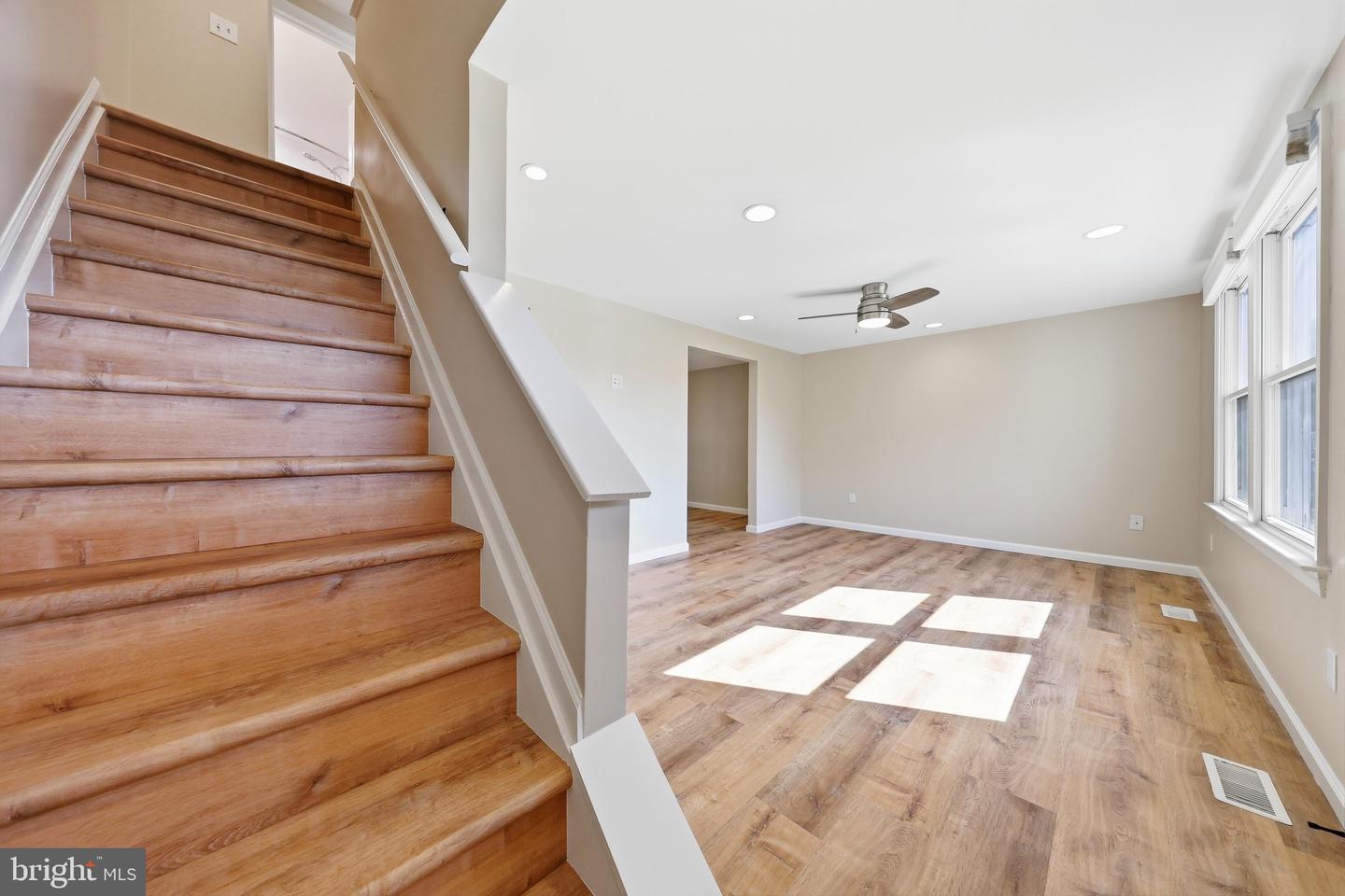 1572 Carey Pl Property Photo 17
