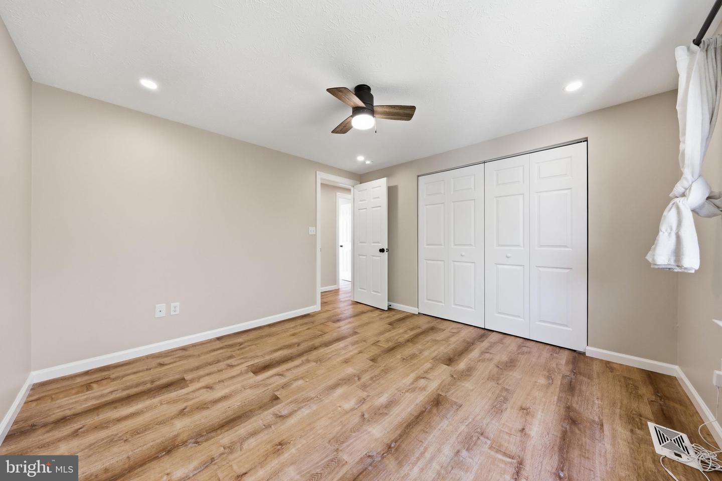1572 Carey Pl Property Photo 20
