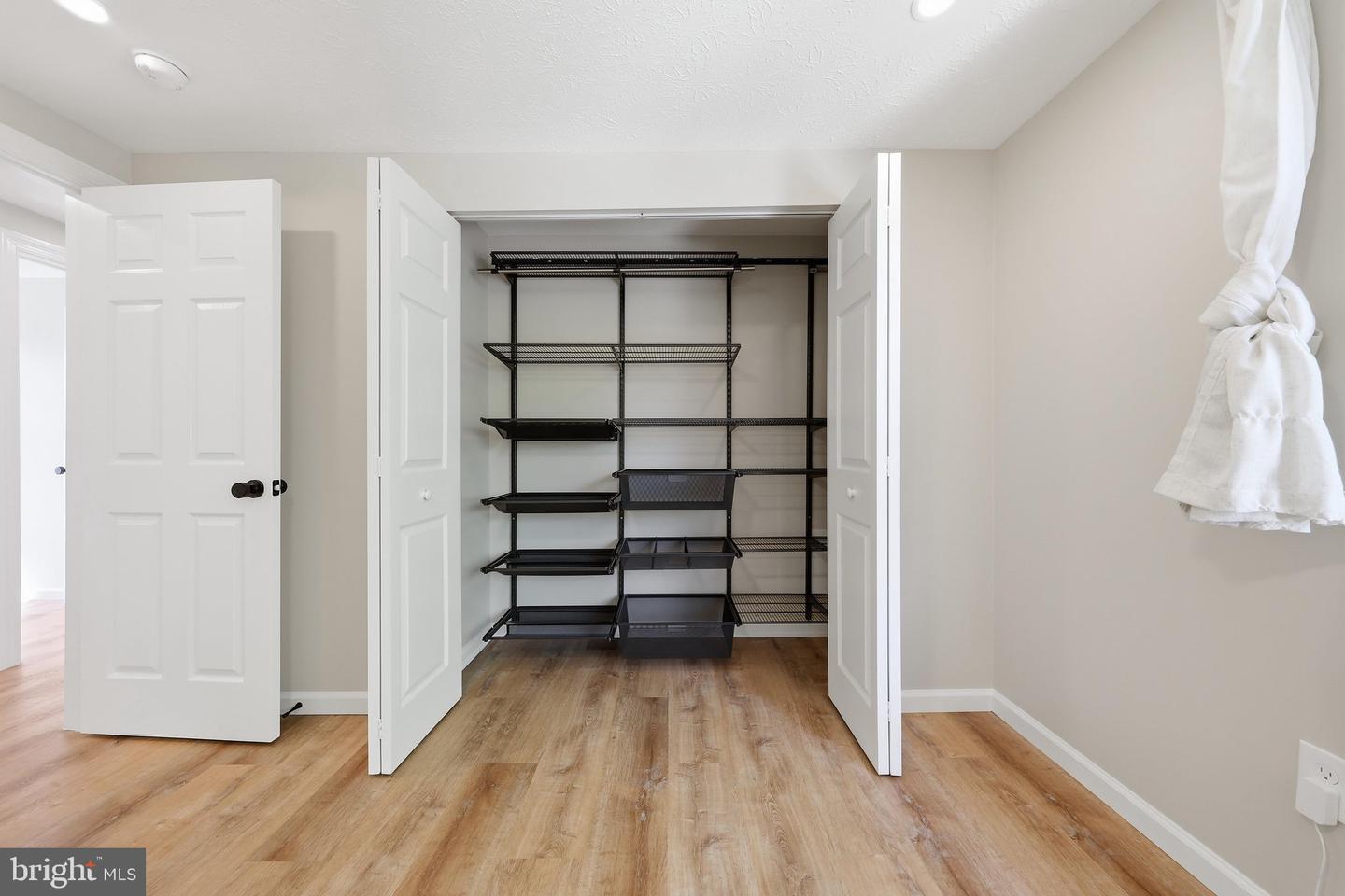 1572 Carey Pl Property Photo 22