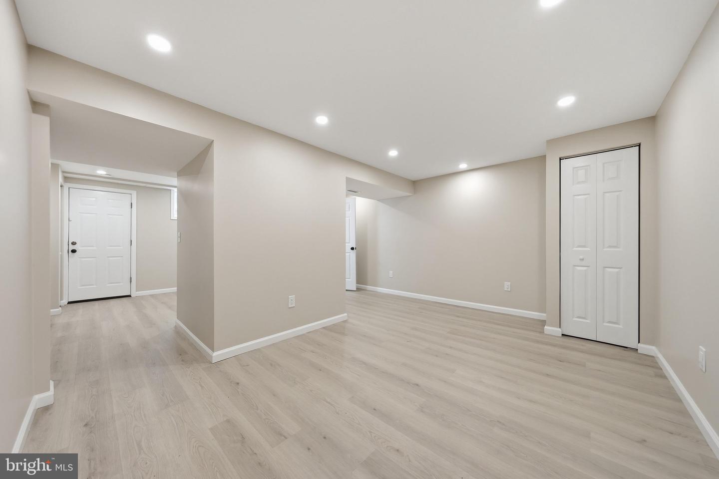 1572 Carey Pl Property Photo 32