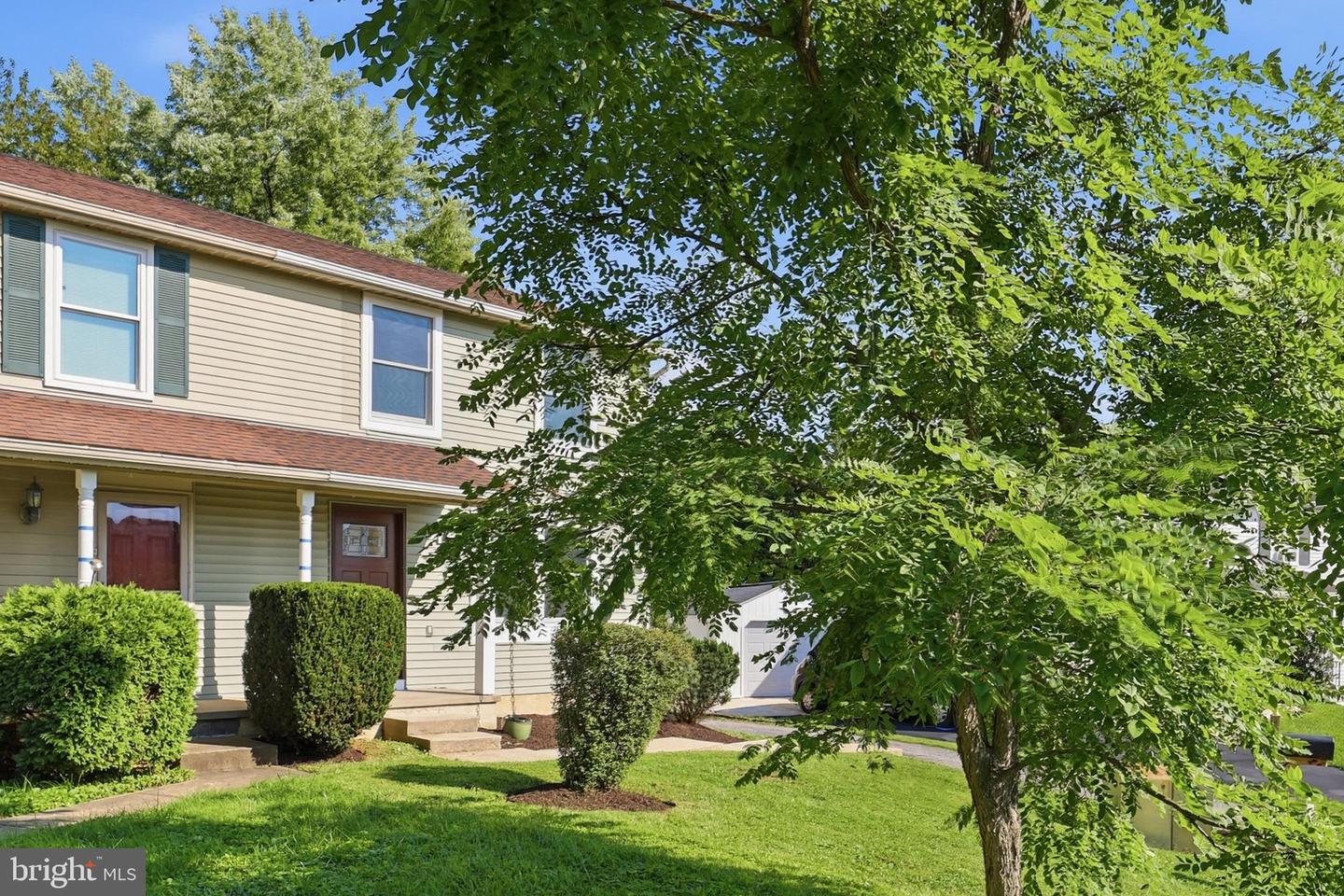 1572 Carey Pl Property Photo 41