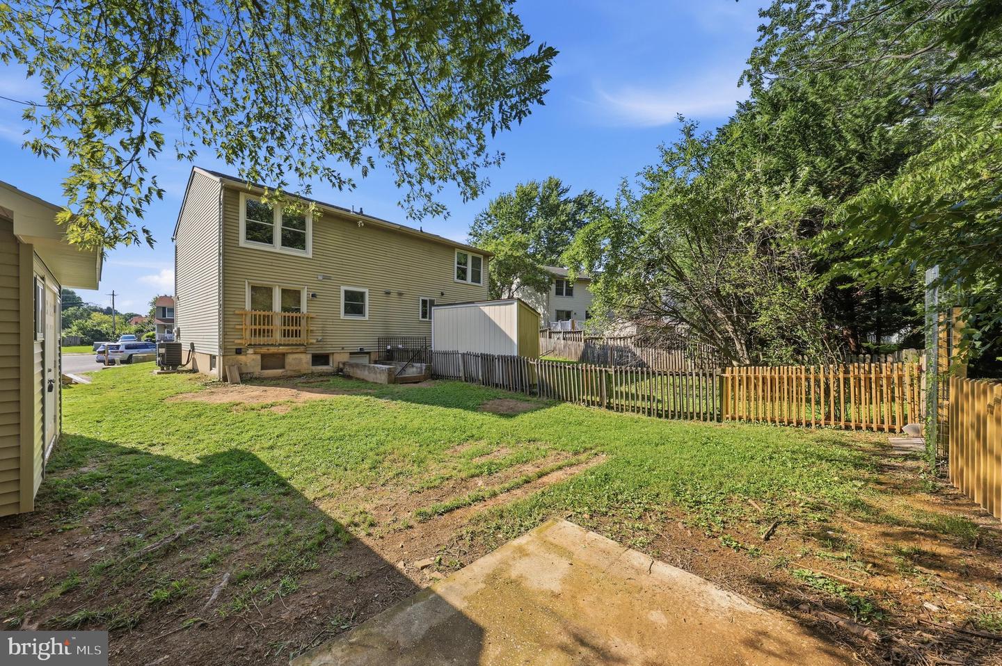 1572 Carey Pl Property Photo 49