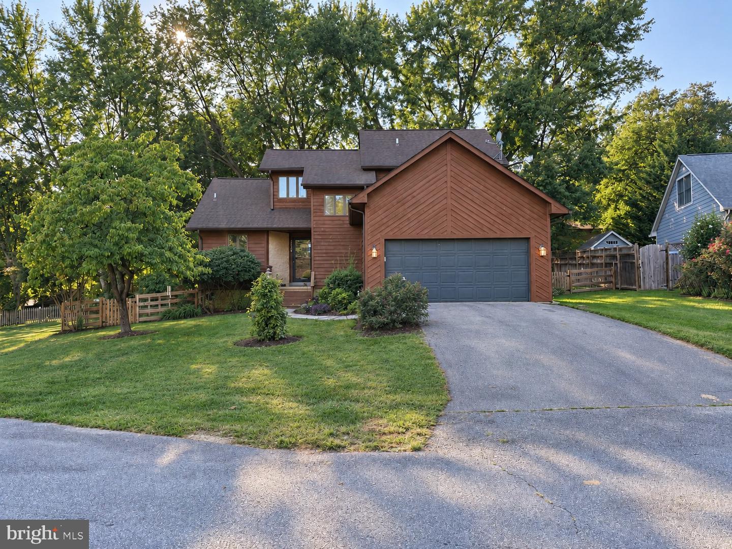 10390 FOX MEADOW CIR Property Photo 1