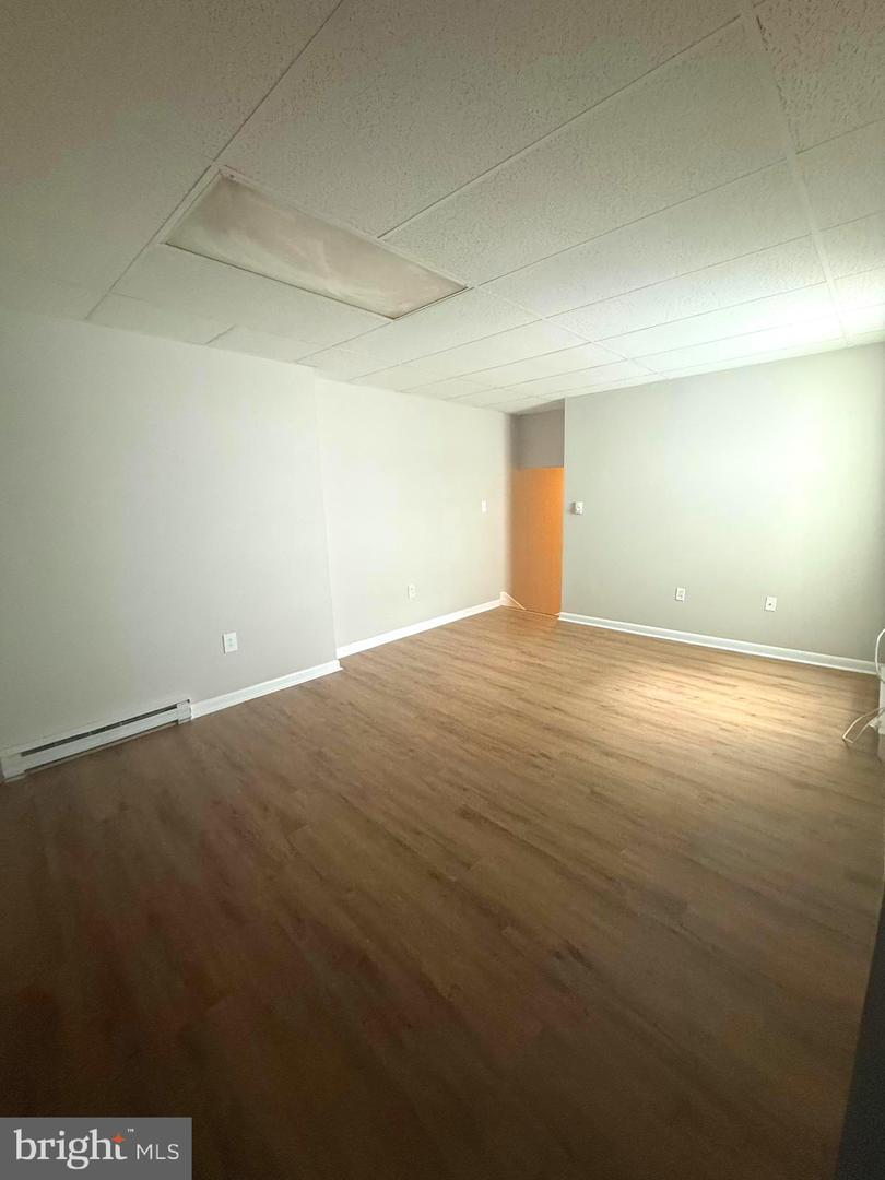 106 S Market St #8 Property Photo 5