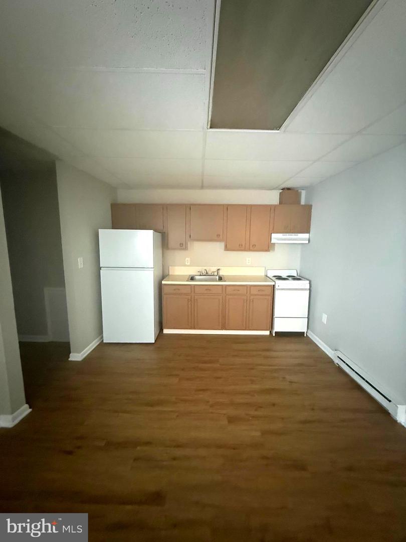 106 S Market St #8 Property Photo 8