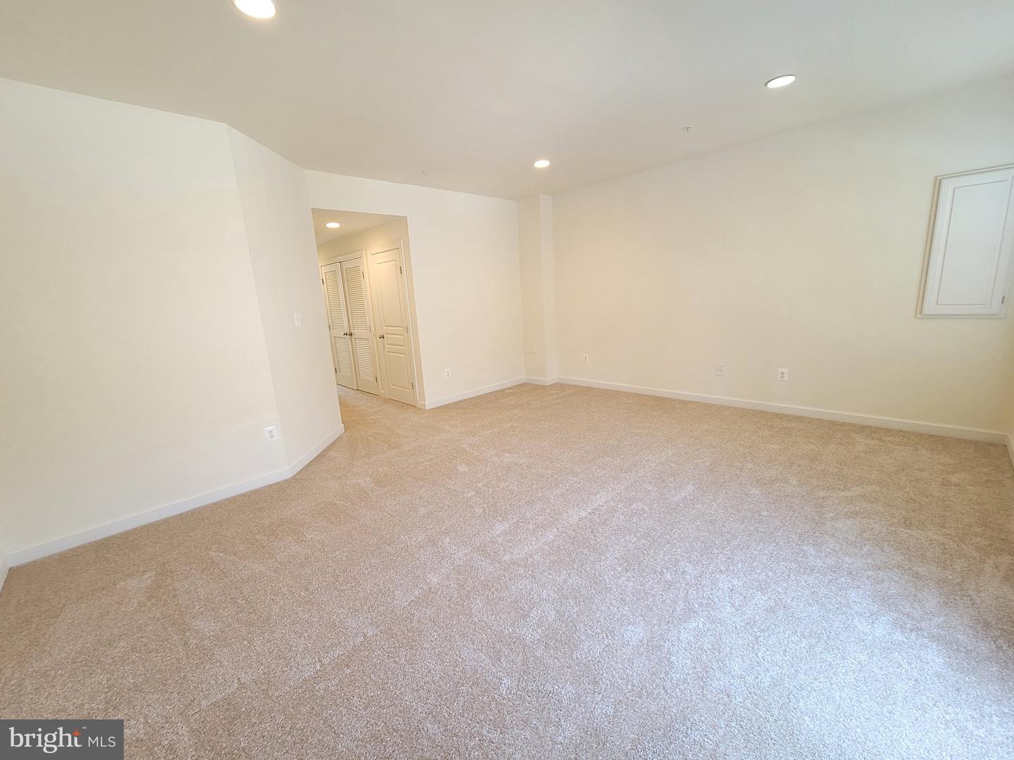 4066 Finsbury Ln Property Photo 5