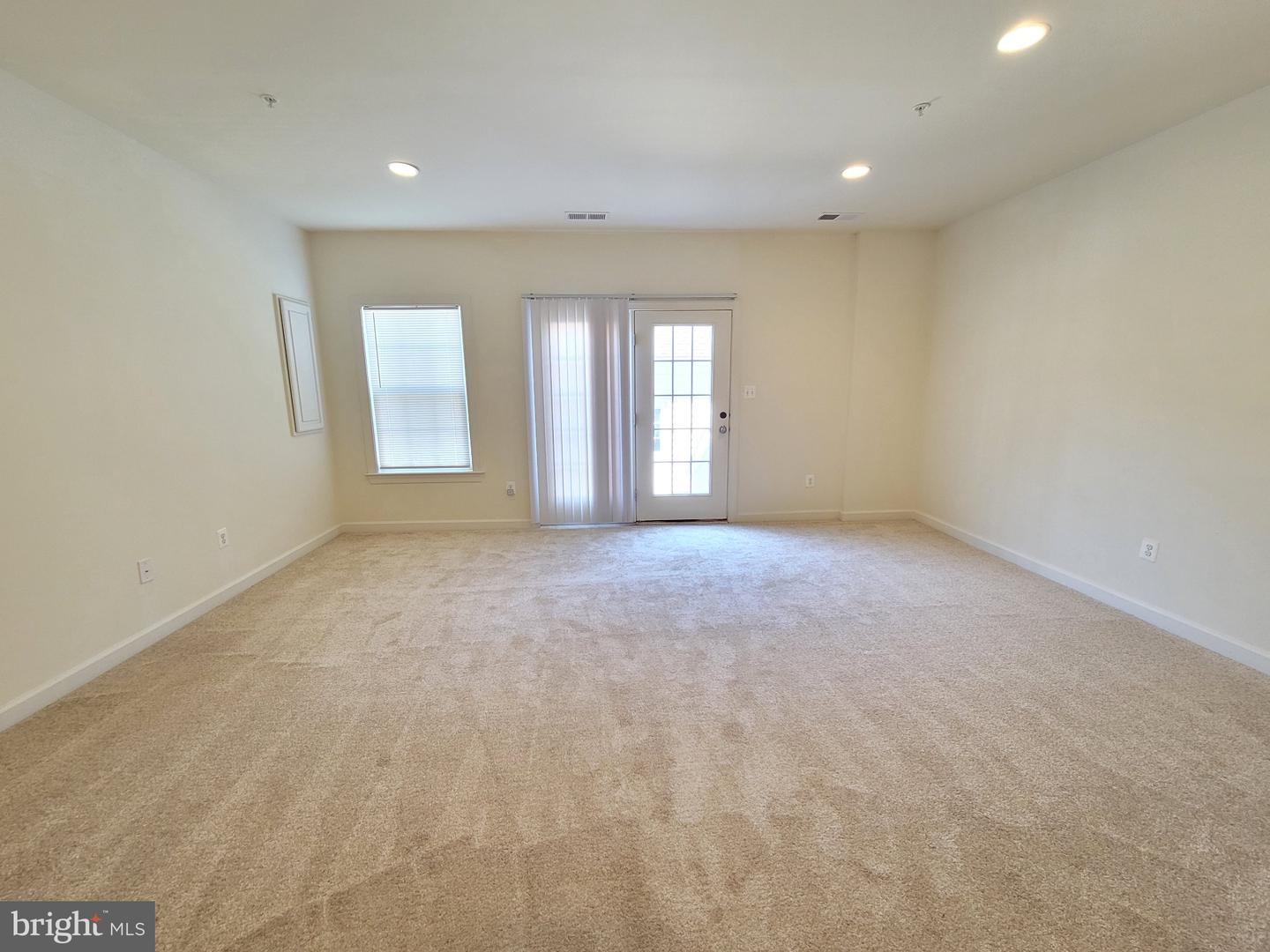 4066 Finsbury Ln Property Photo 6