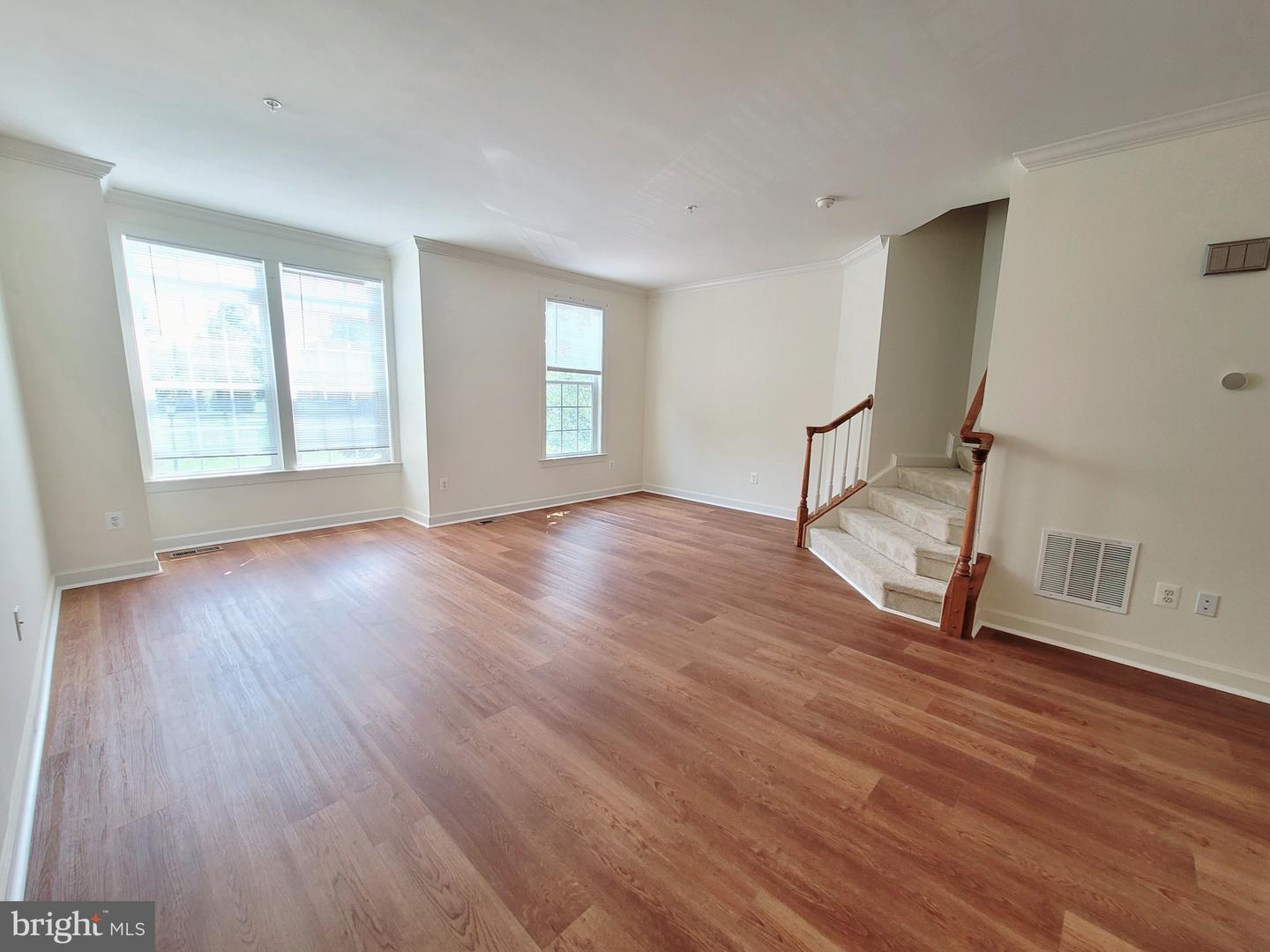 4066 Finsbury Ln Property Photo 8