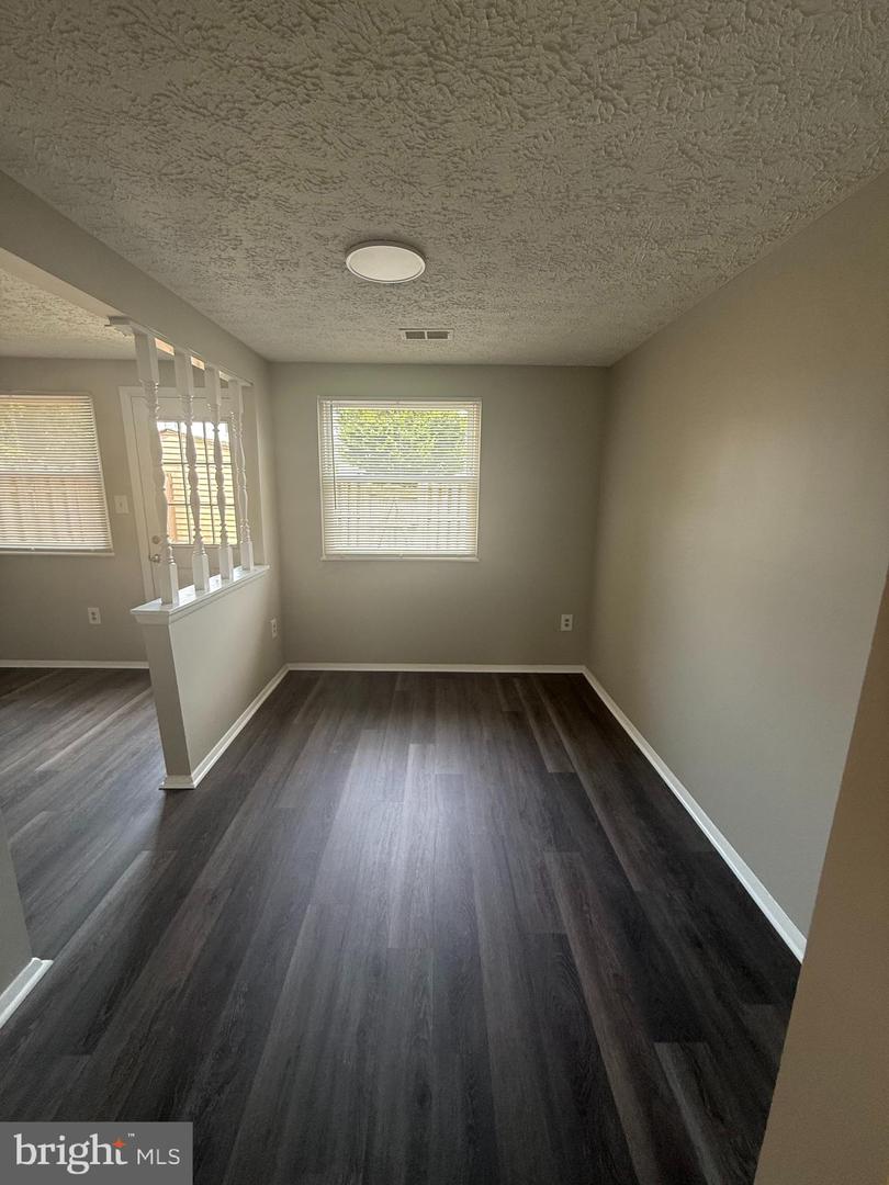 5752 Charstone Ct Property Photo 8