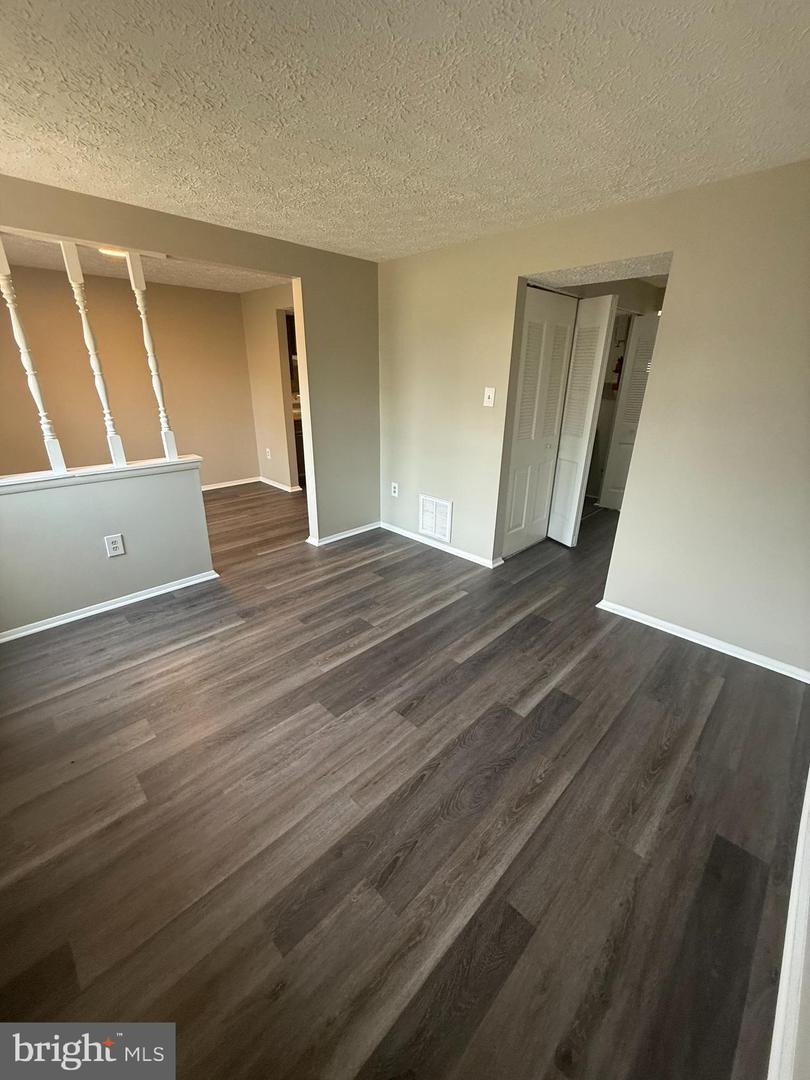 5752 Charstone Ct Property Photo 11