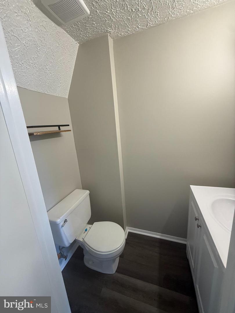 5752 Charstone Ct Property Photo 16