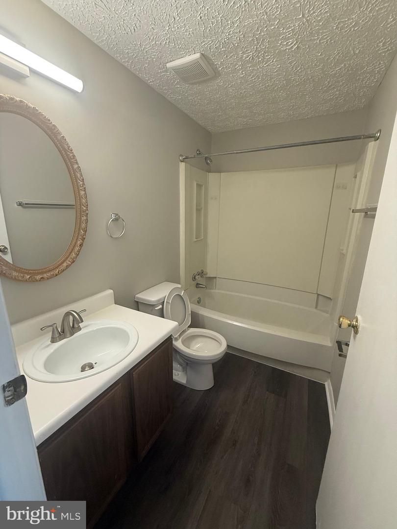 5752 Charstone Ct Property Photo 24