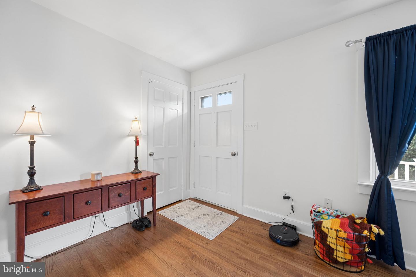903 E C St E Property Photo 3