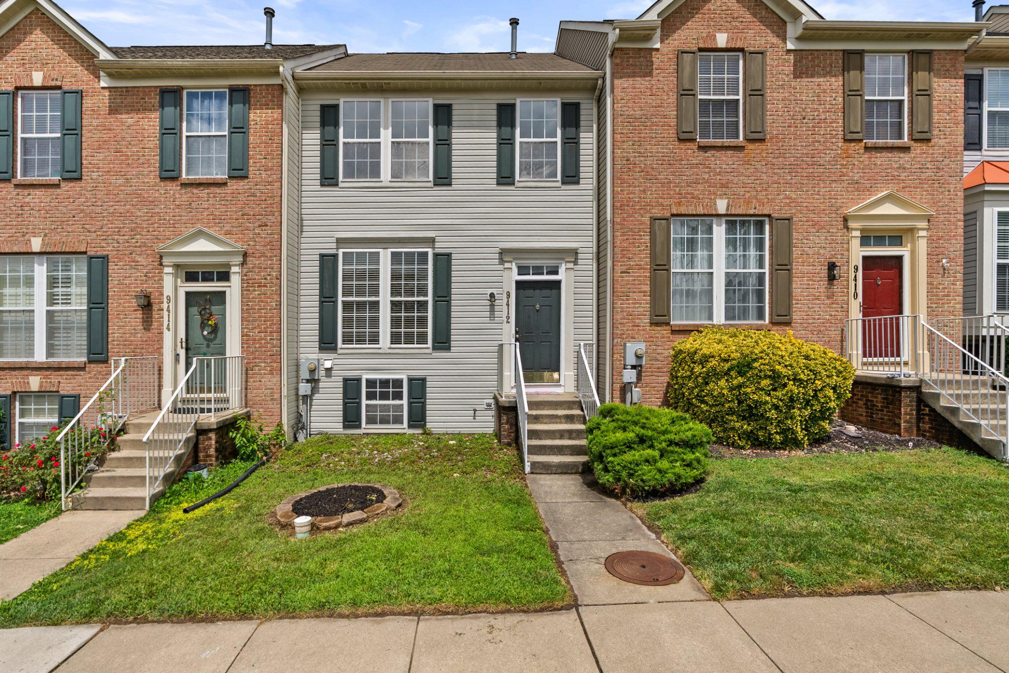 9412 Birchwood Ct W Property Photo 2