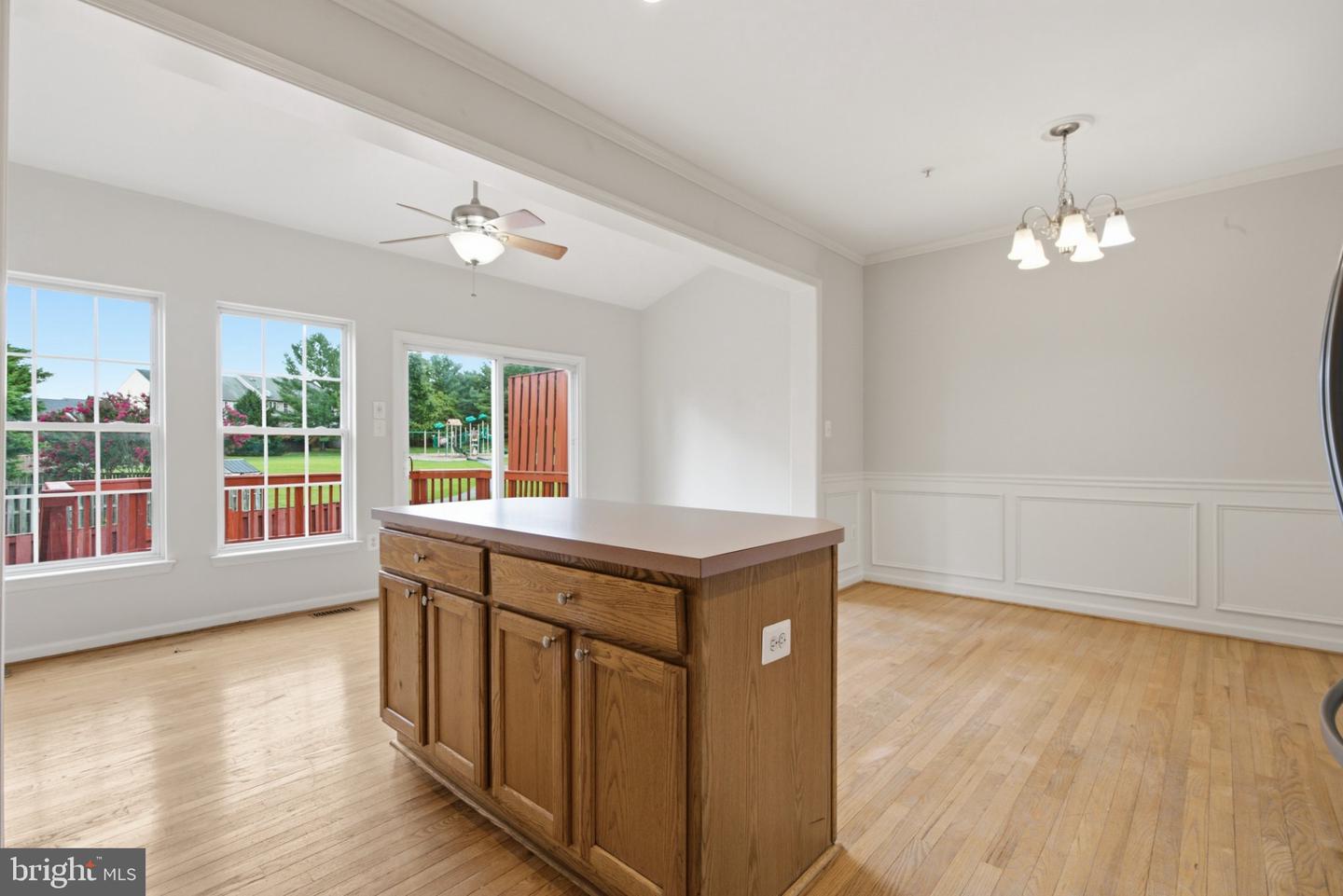 9412 Birchwood Ct W Property Photo 22