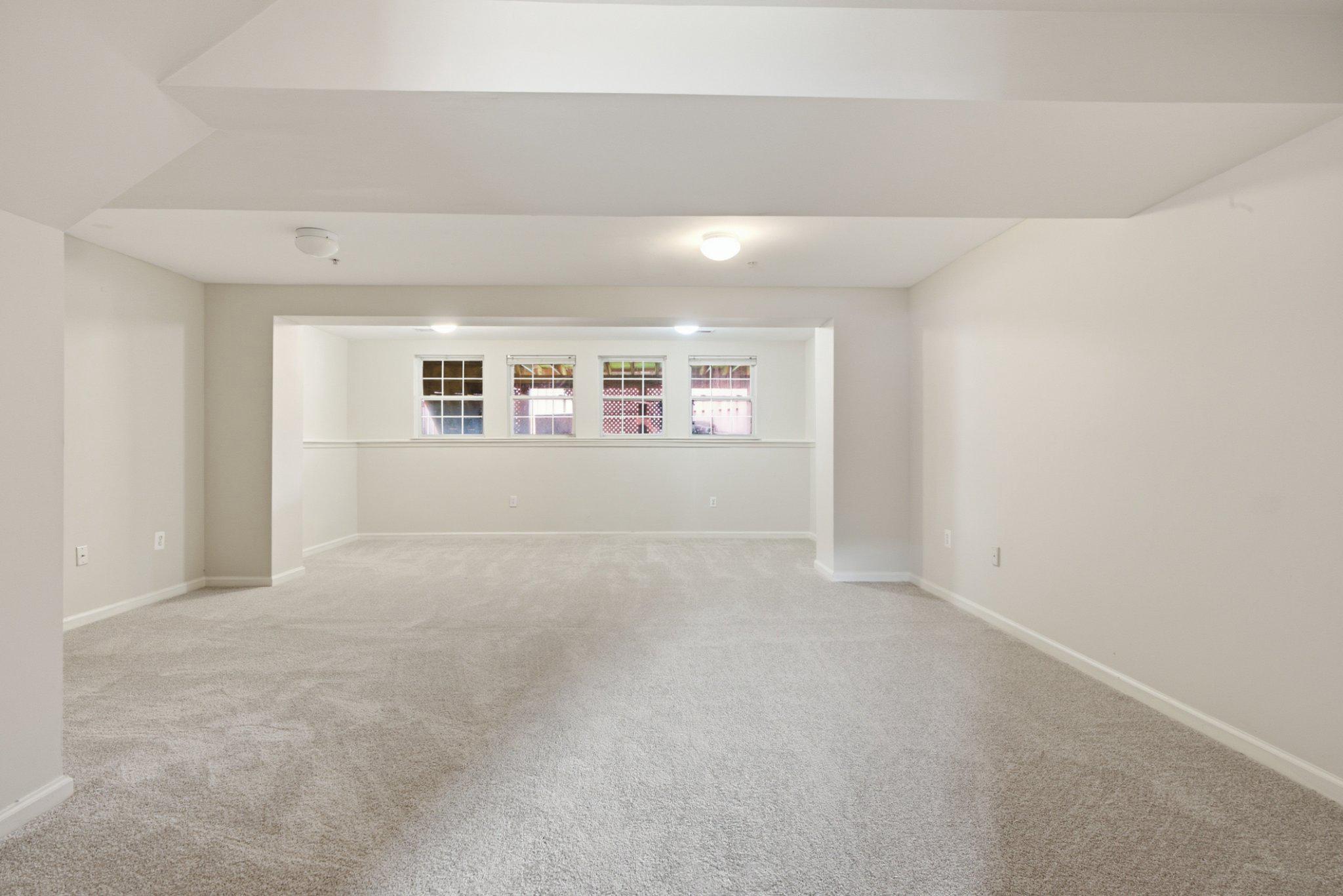 9412 Birchwood Ct W Property Photo 35