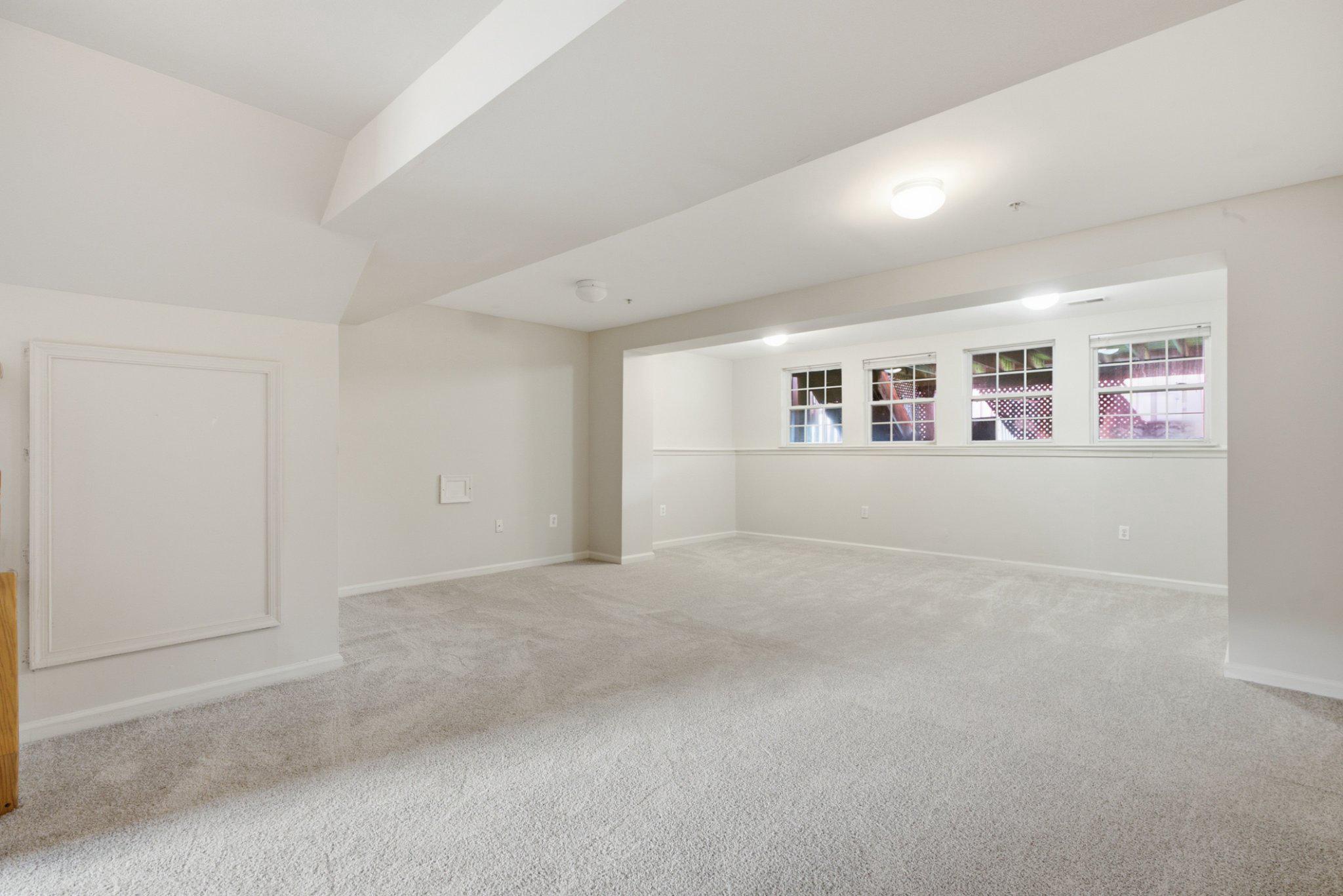 9412 Birchwood Ct W Property Photo 36
