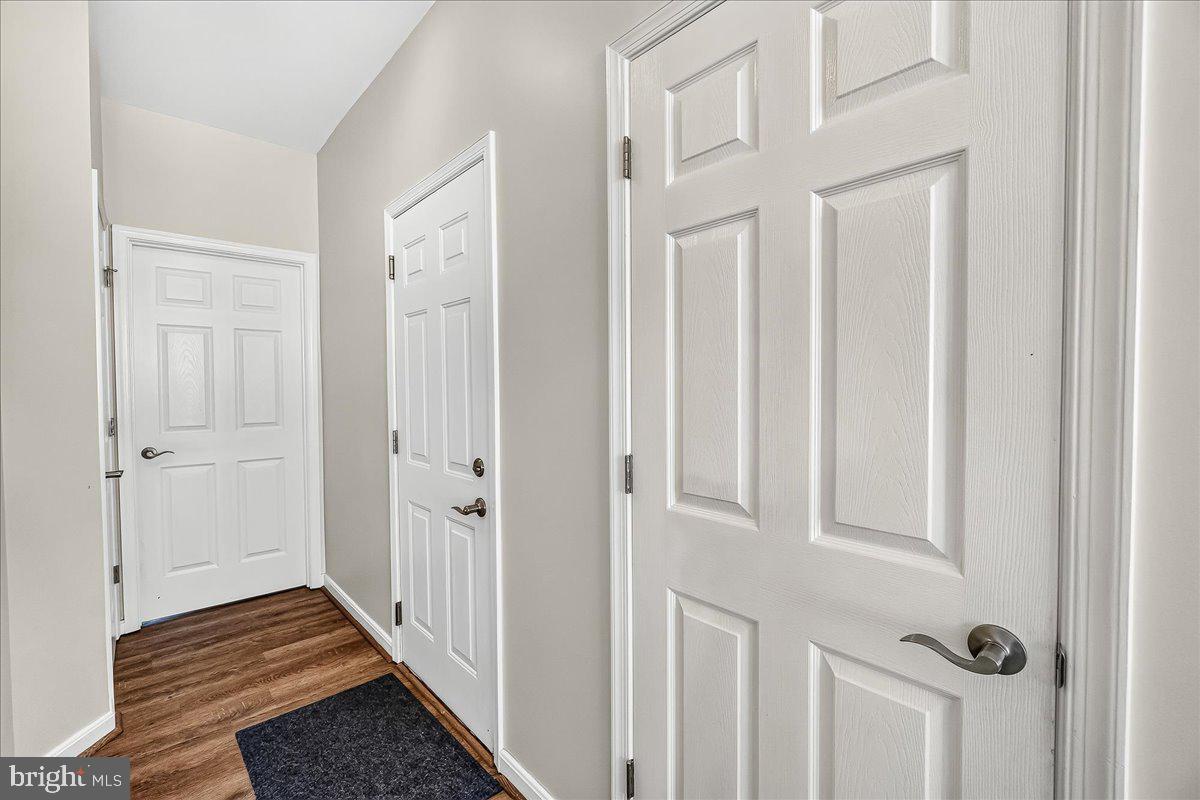 101 Crosstimber Way Property Photo 13