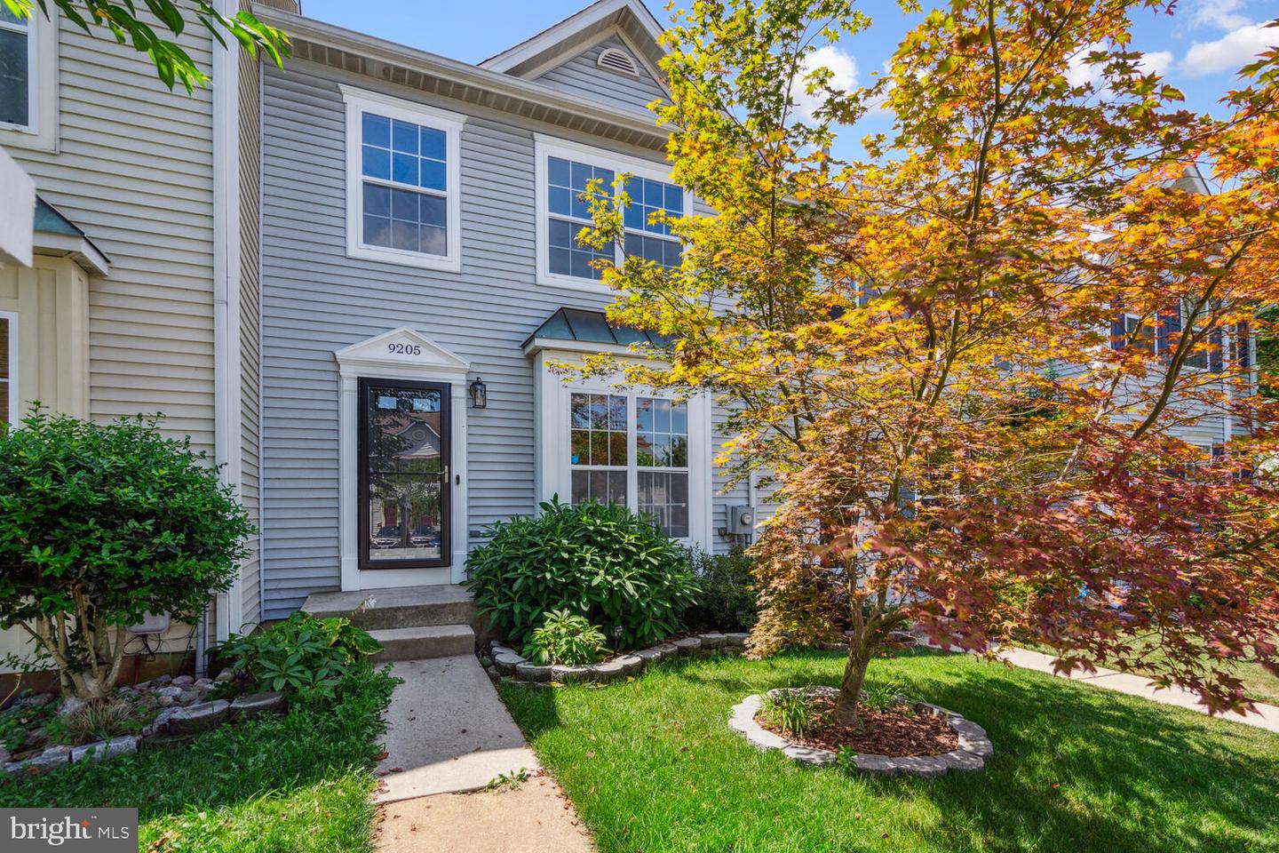 9205 Ridgefield Cir Property Photo 1