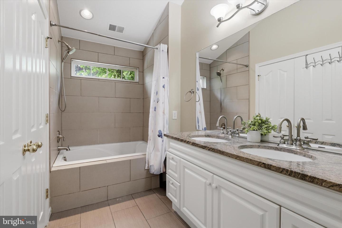 2089 Buell Dr Property Photo 24