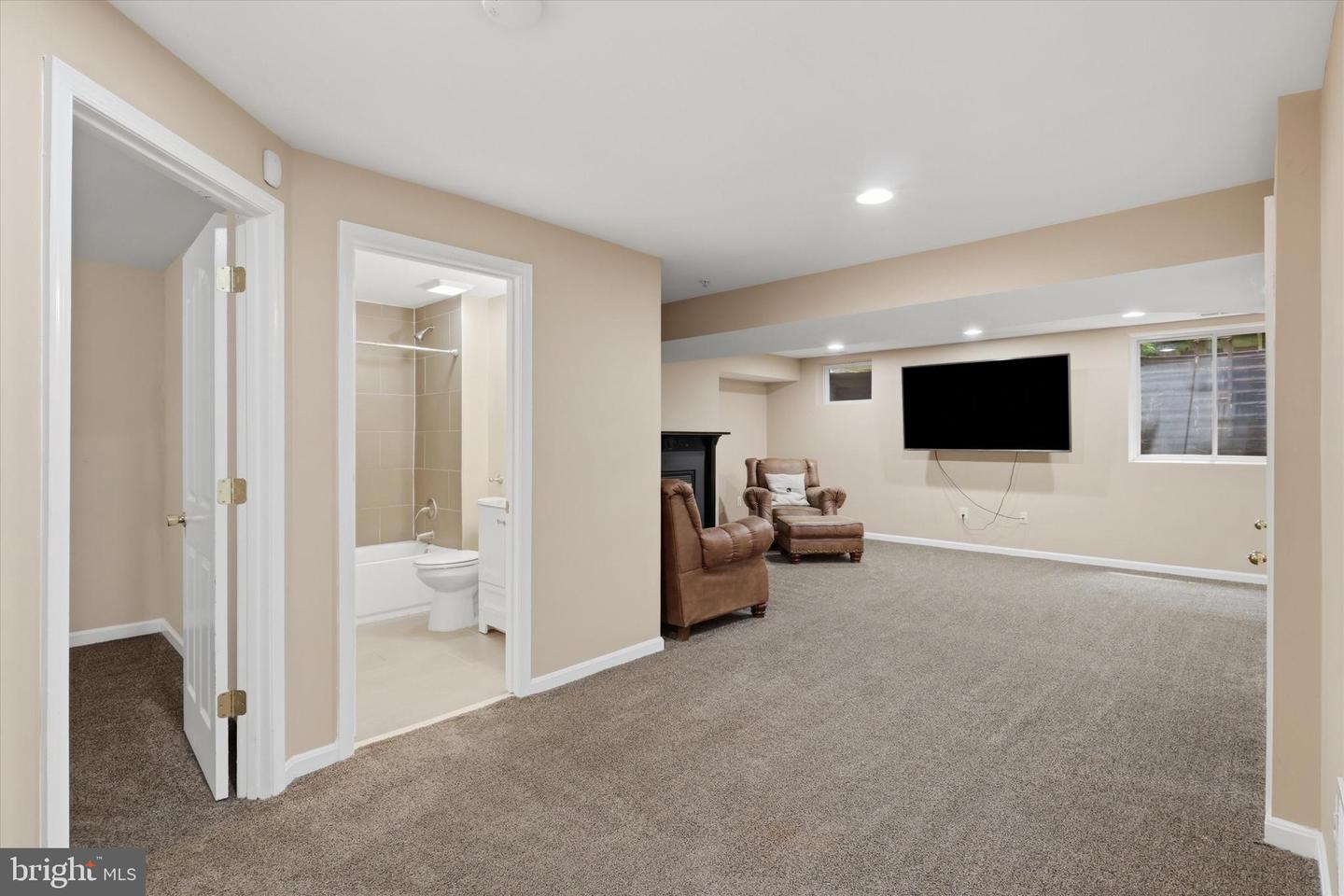 2089 Buell Dr Property Photo 33