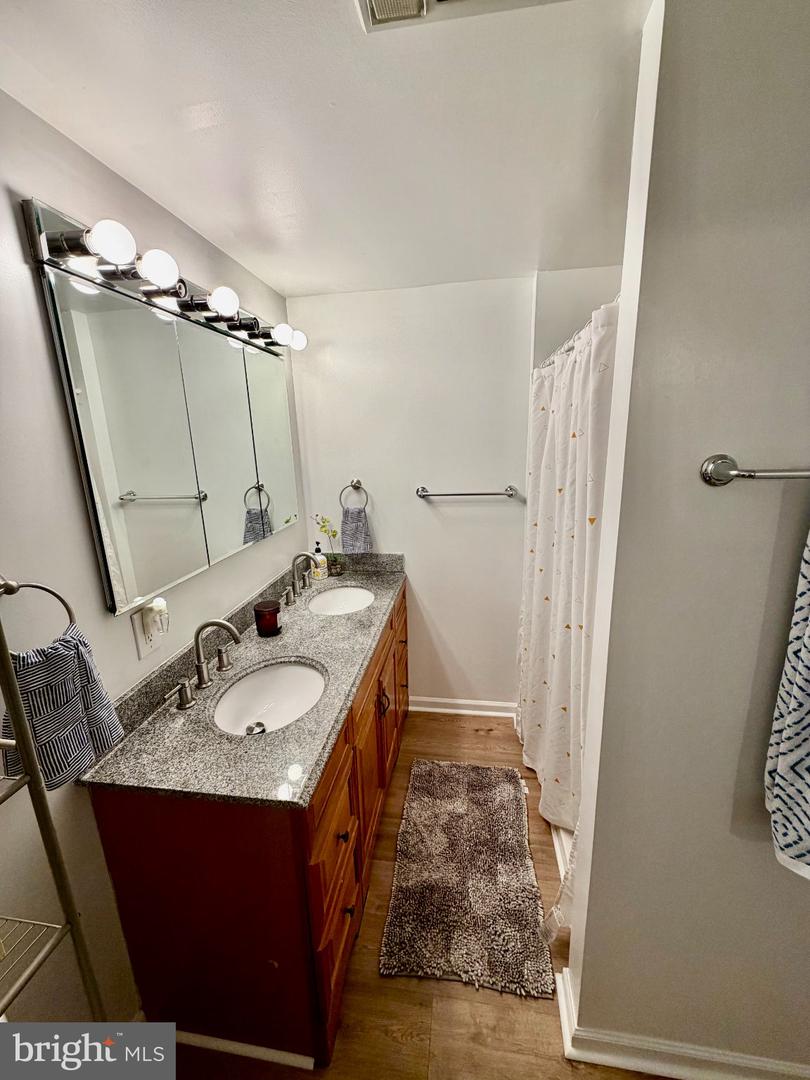 408 E F St E Property Photo 9