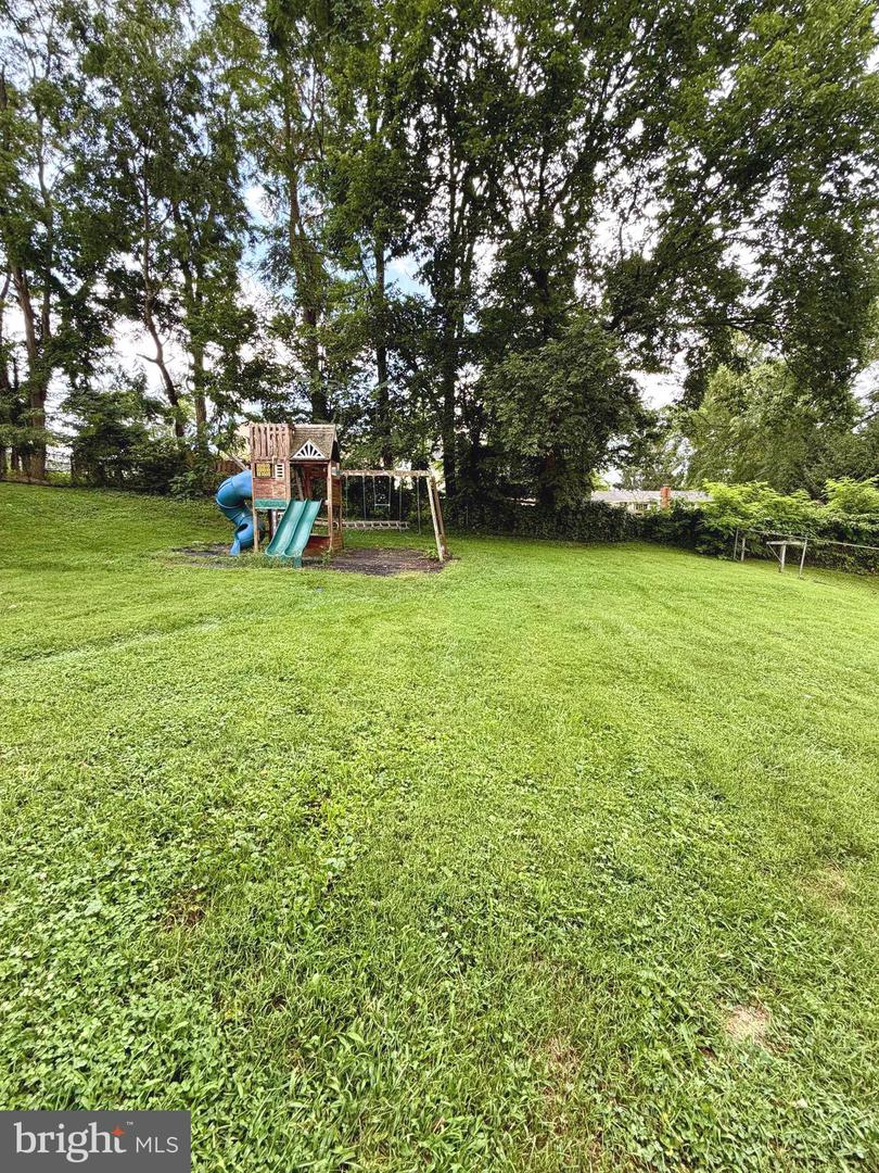 408 E F St E Property Photo 12