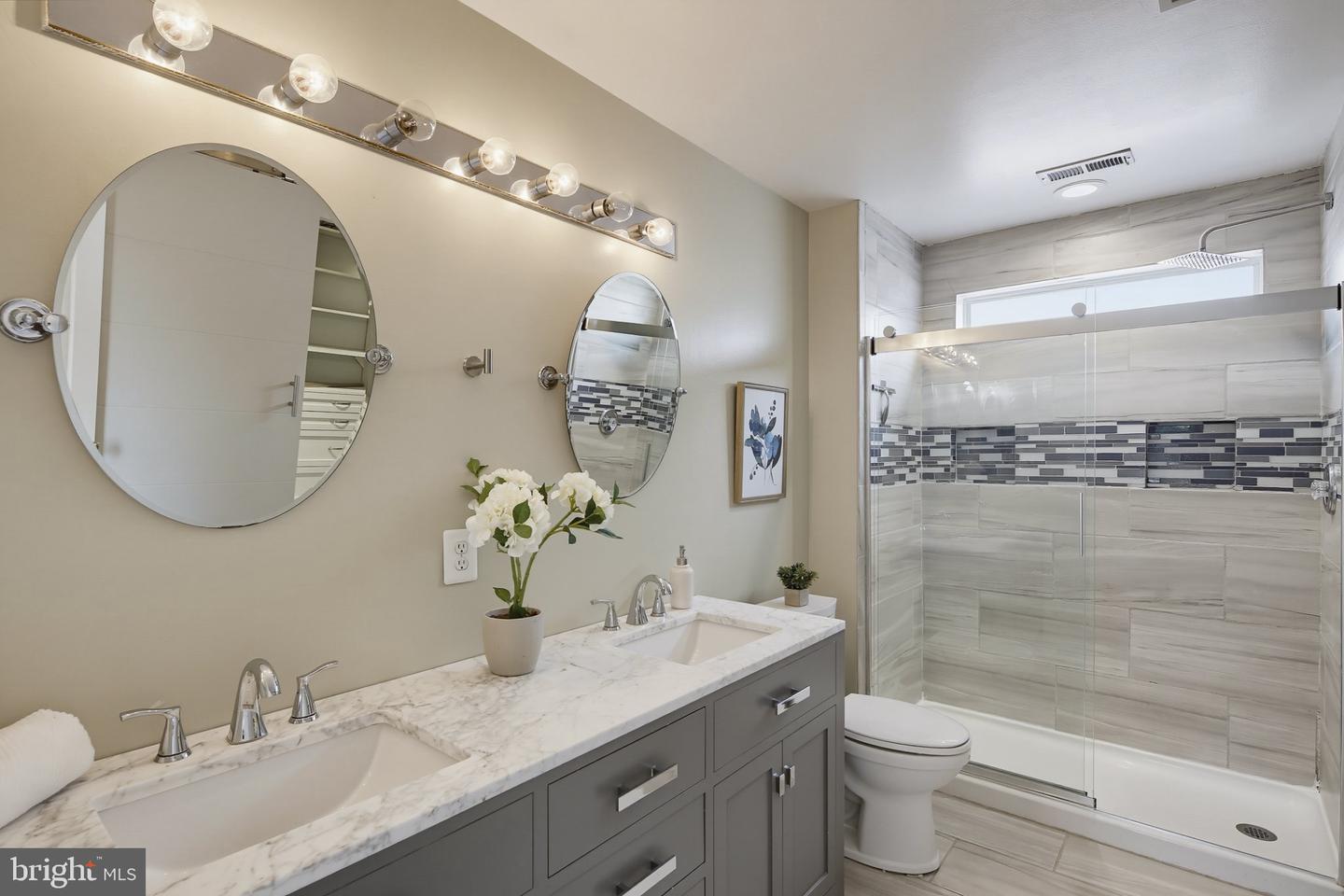 11159 Pond Fountain Ct Property Photo 24
