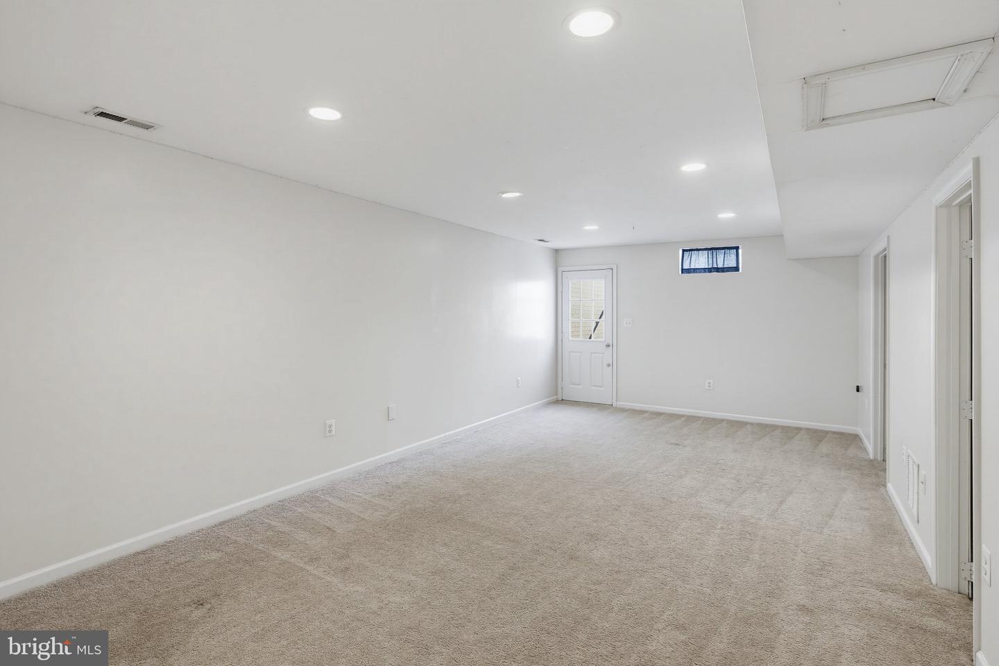 11159 Pond Fountain Ct Property Photo 44