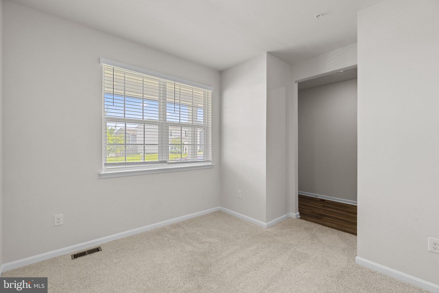 2070 Pomona Way Property Photo 13