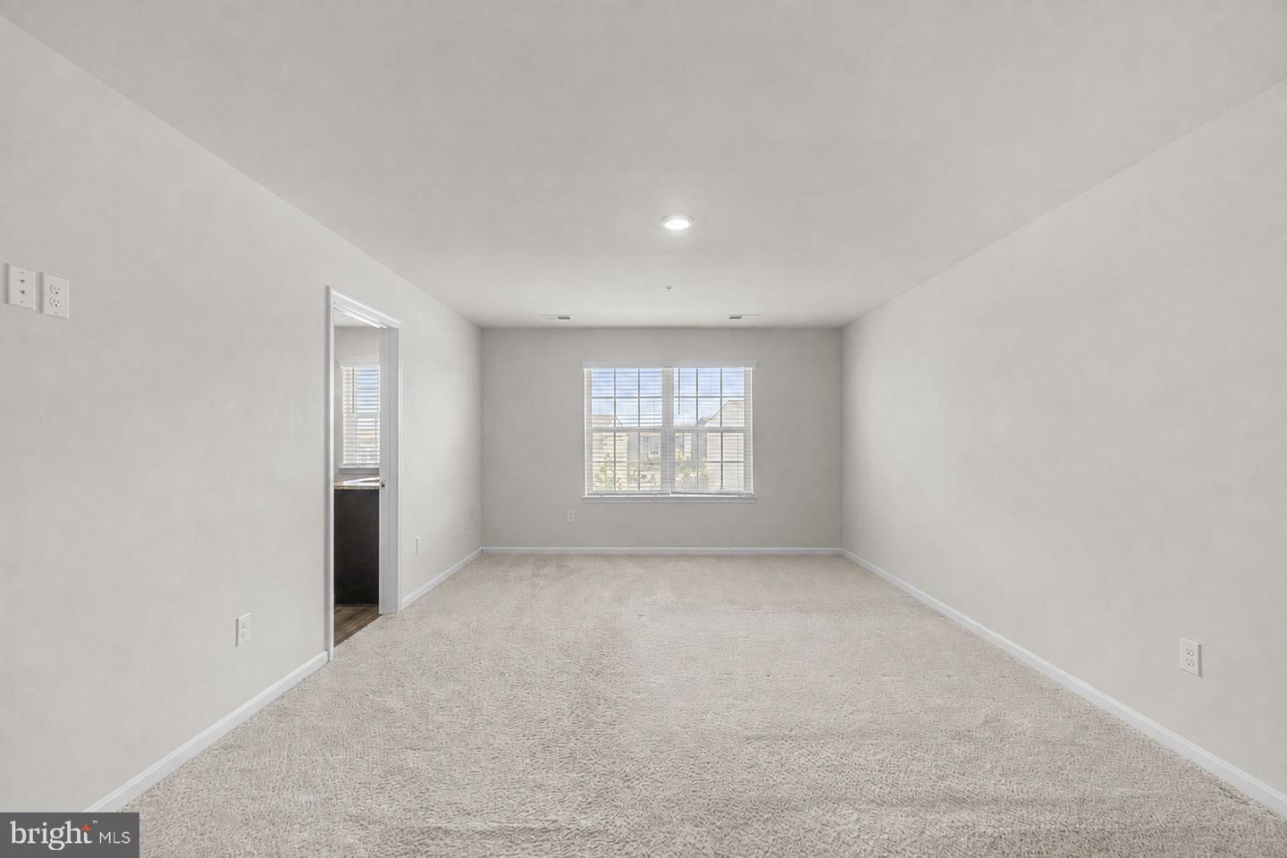 2070 Pomona Way Property Photo 14