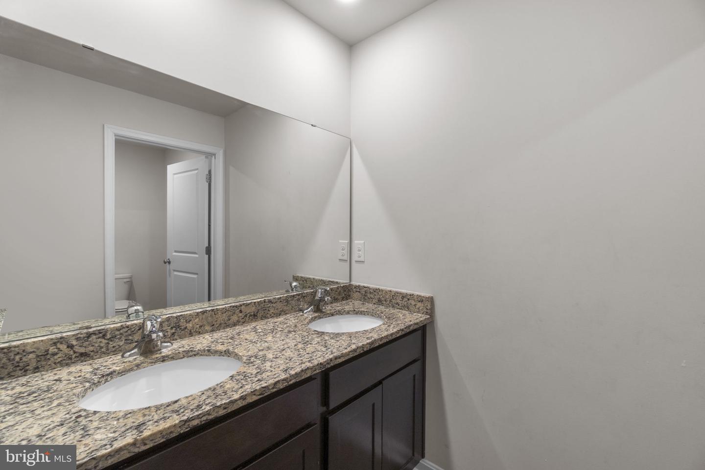 2070 Pomona Way Property Photo 28