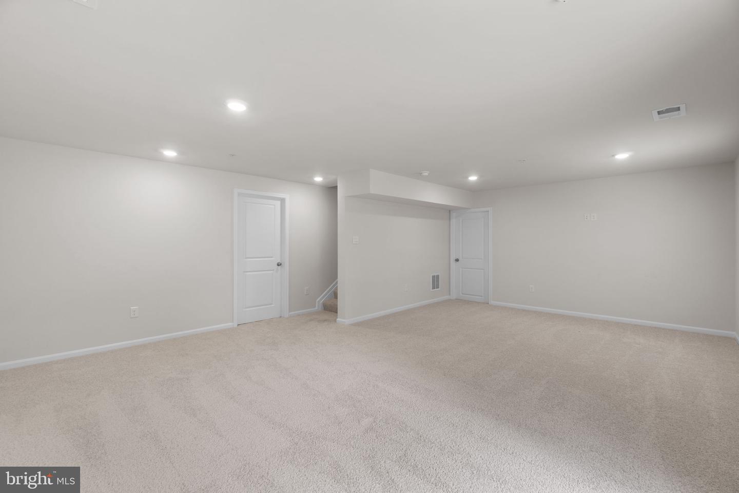 2070 Pomona Way Property Photo 33