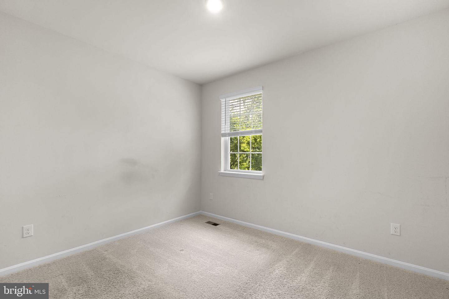 2070 Pomona Way Property Photo 36