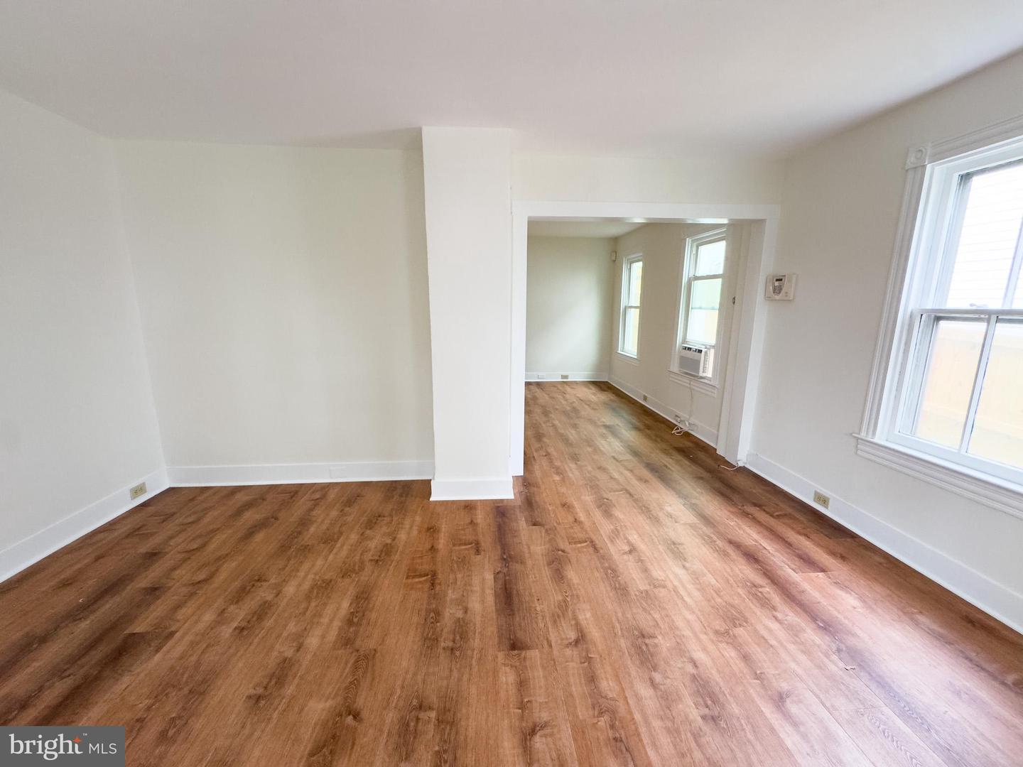 213 W B St Property Photo 7