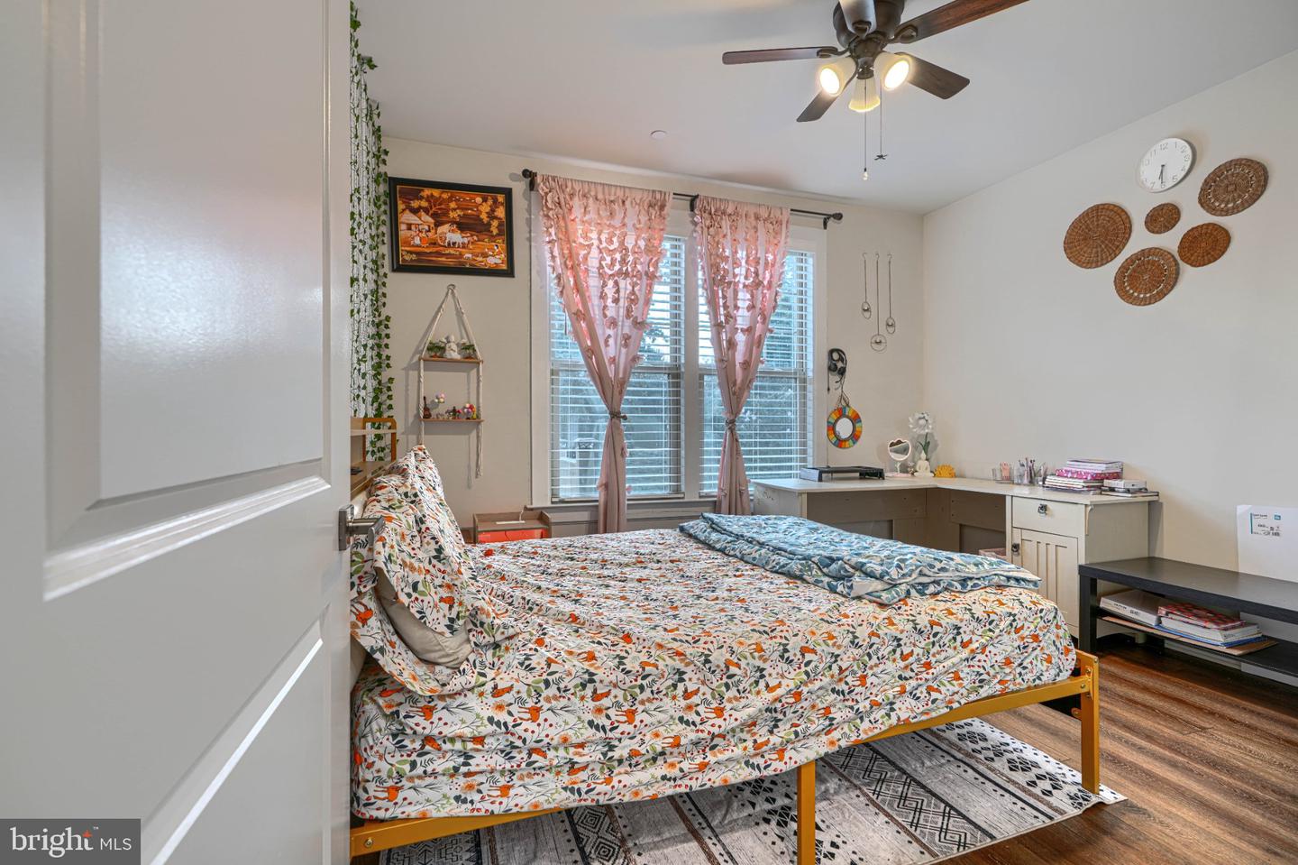 7142 Starmount Way Property Photo 33