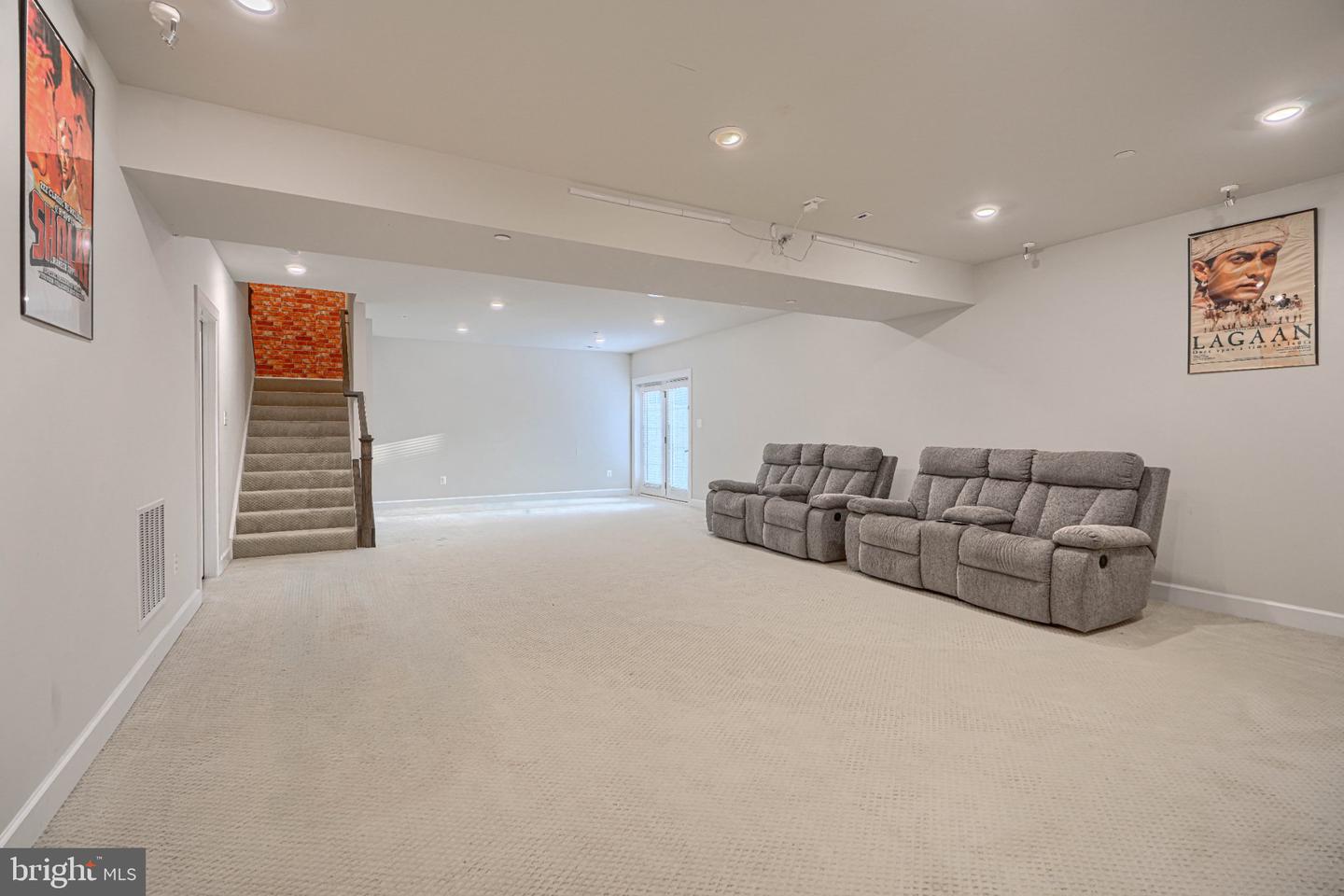 7142 Starmount Way Property Photo 71