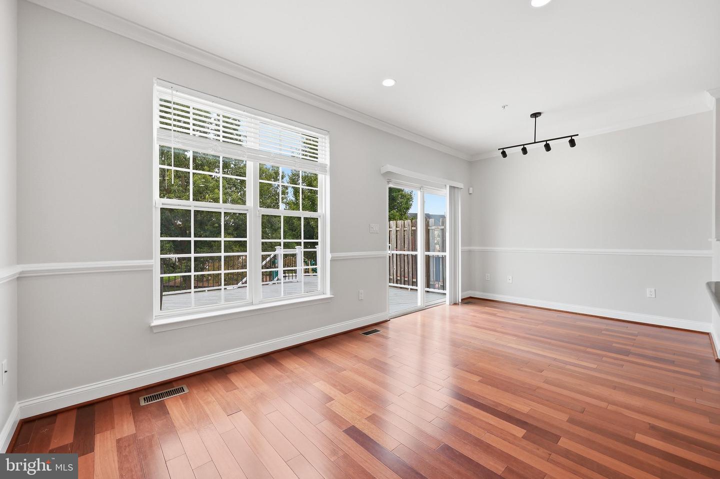 3717 Singleton Ter Property Photo 13