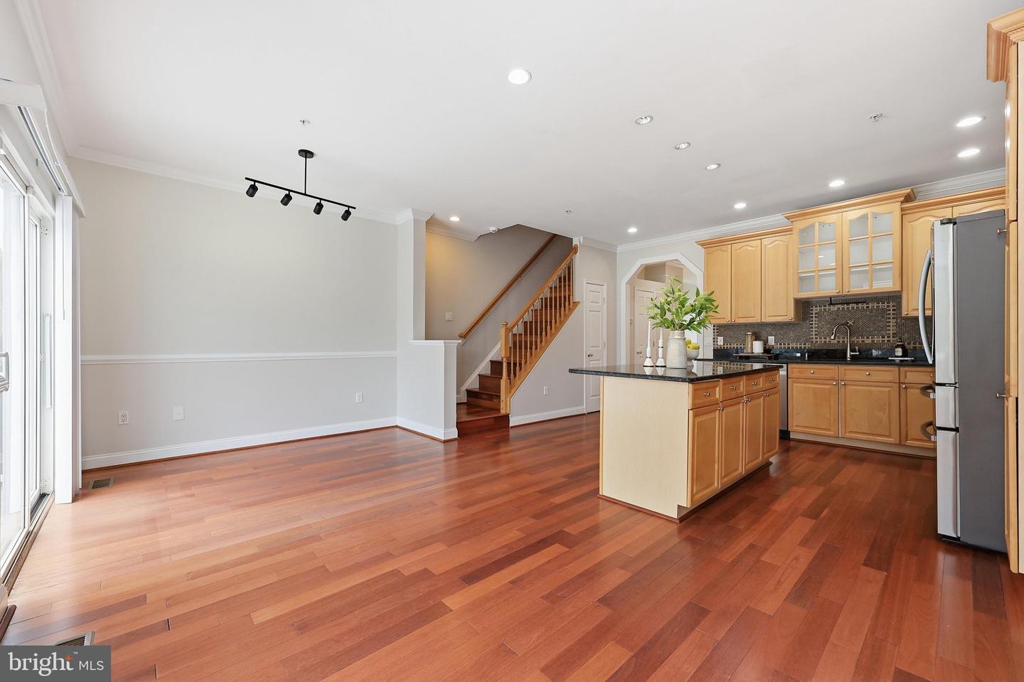 3717 Singleton Ter Property Photo 14