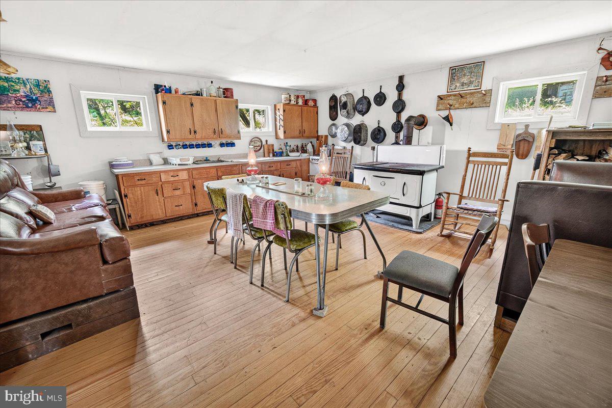 MDFR2086990 Property Photo 31