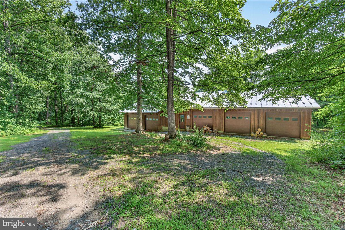 MDFR2086990 Property Photo 38