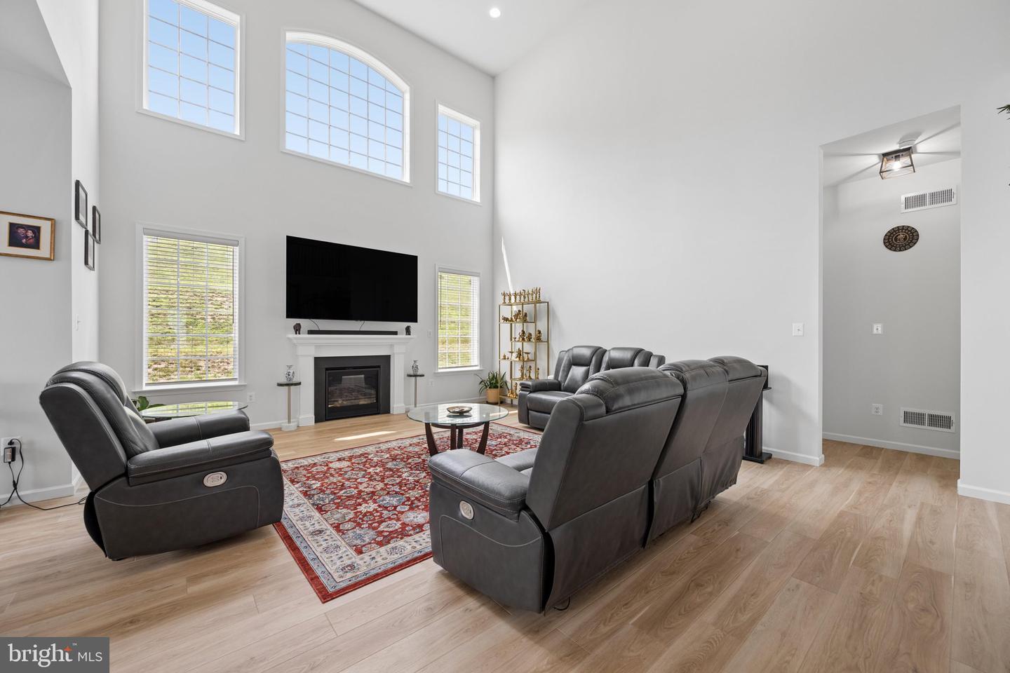 2746 Scarecrow Ter Property Photo 5