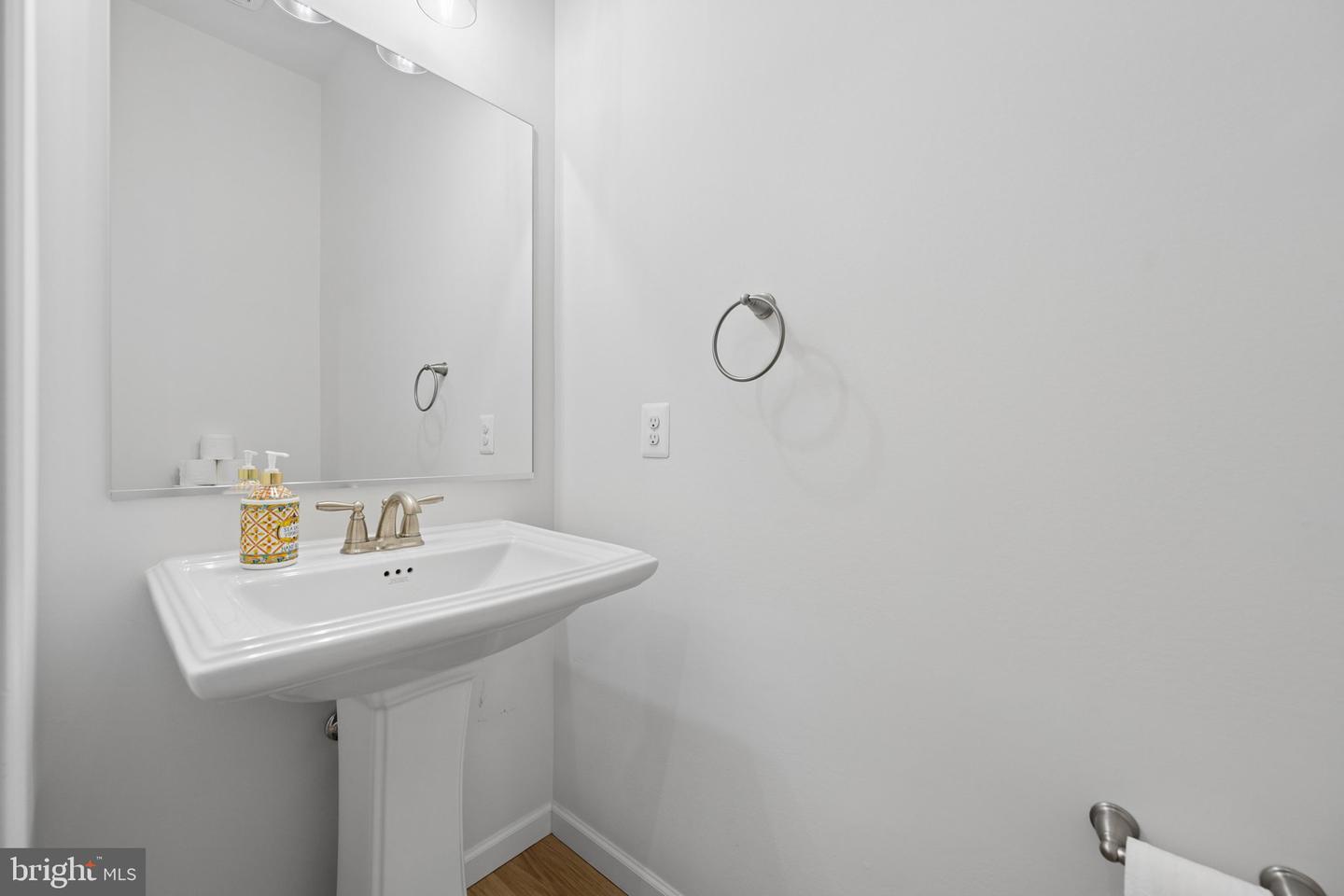 2746 Scarecrow Ter Property Photo 24