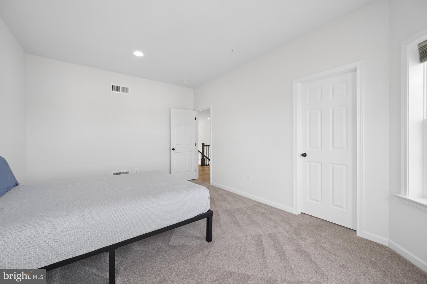 2746 Scarecrow Ter Property Photo 43