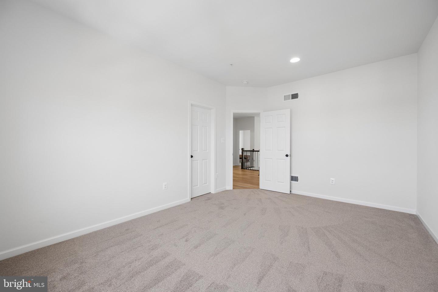 2746 Scarecrow Ter Property Photo 46