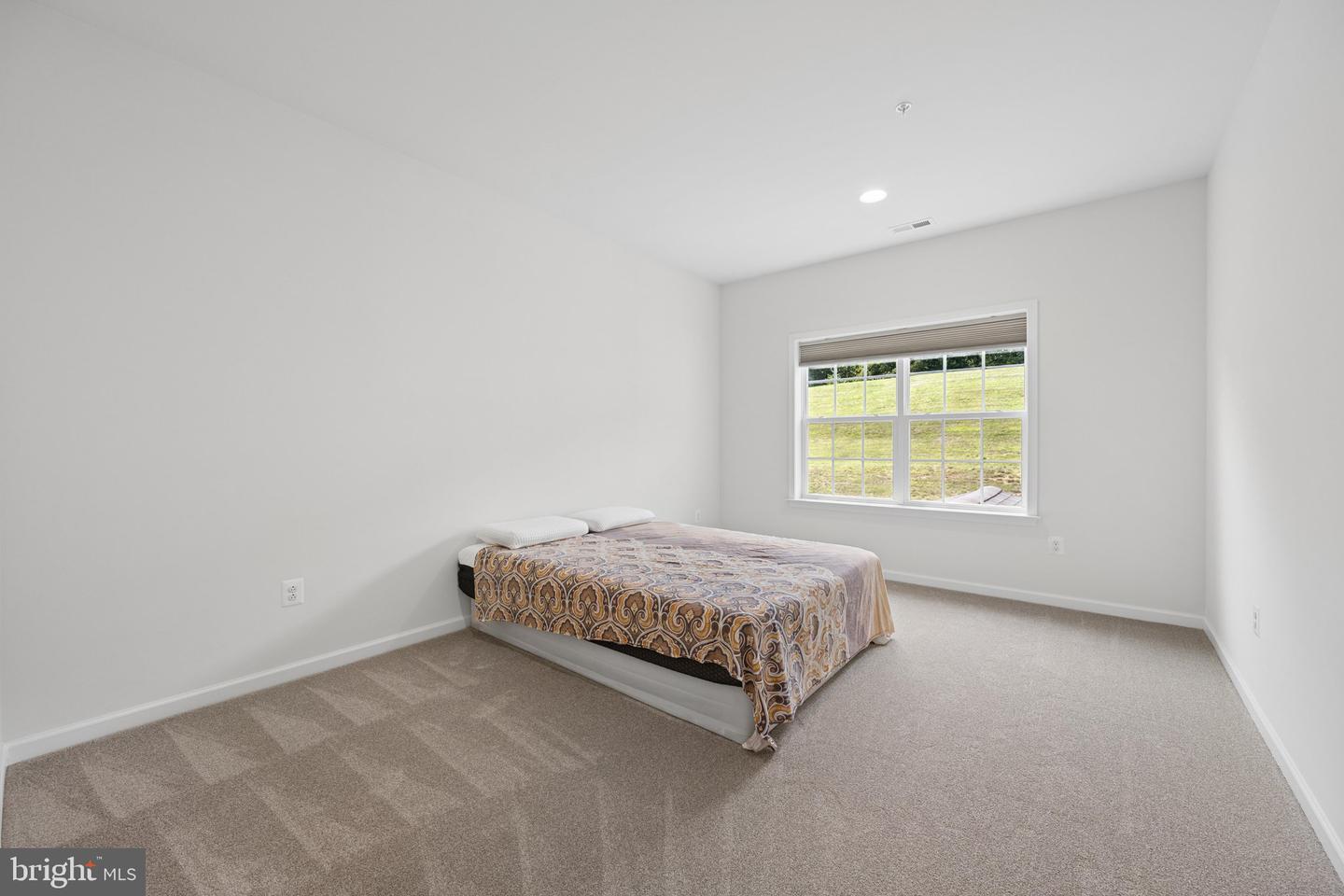 2746 Scarecrow Ter Property Photo 47