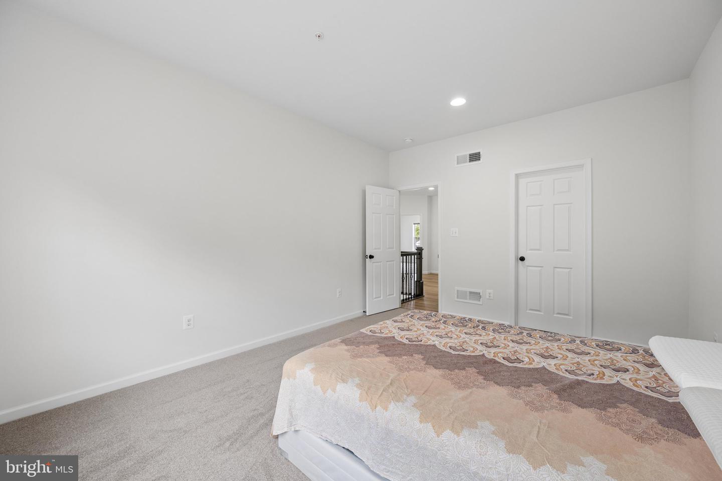 2746 Scarecrow Ter Property Photo 48