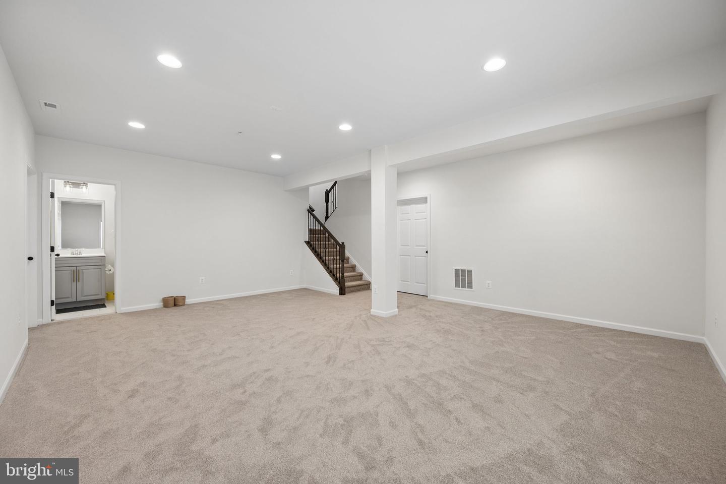 2746 Scarecrow Ter Property Photo 53